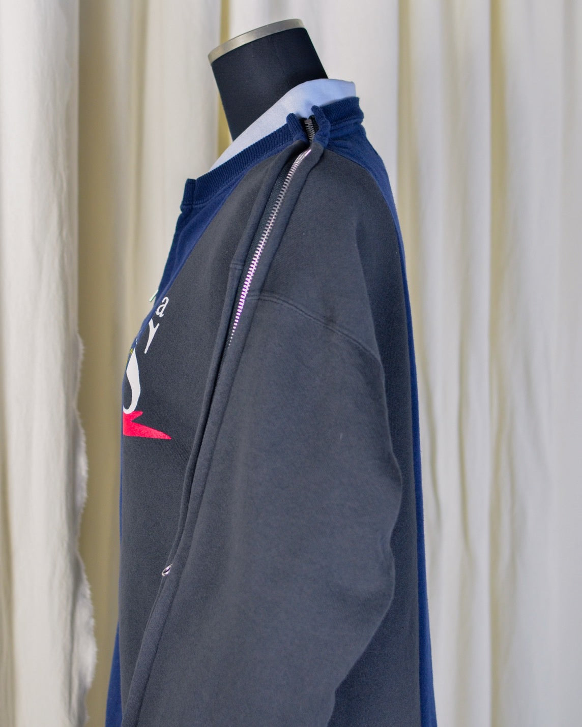 WL-018 / 3zip docking sweat 【A】