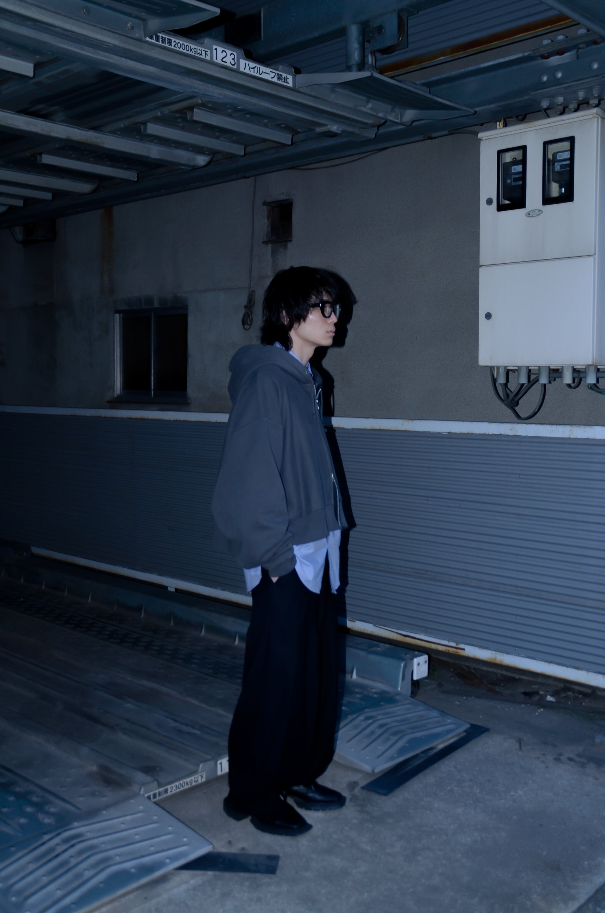 RE-033 / resized zip hoodie [A]