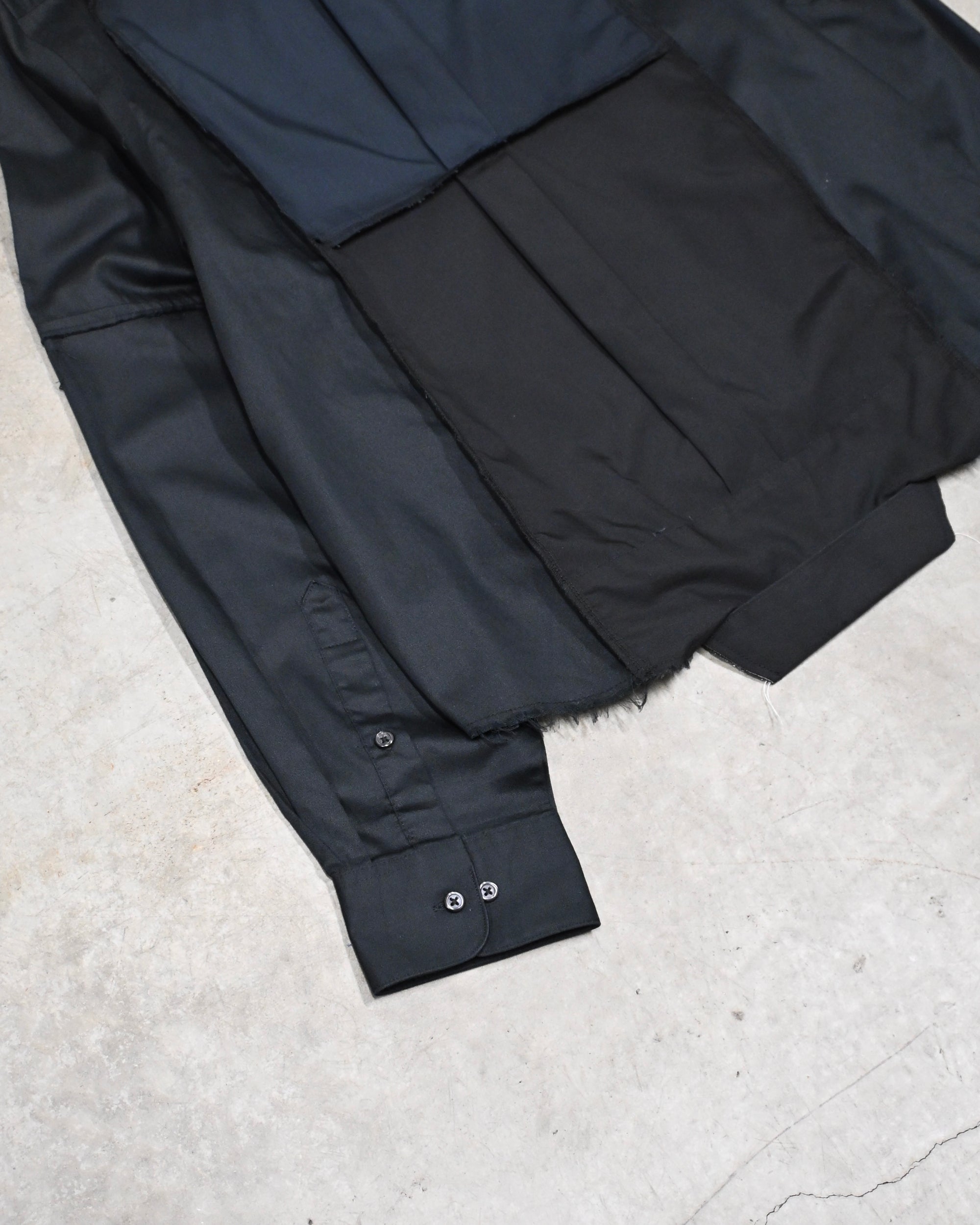 ID26-019-02-F / mirrored zip shirt【A】