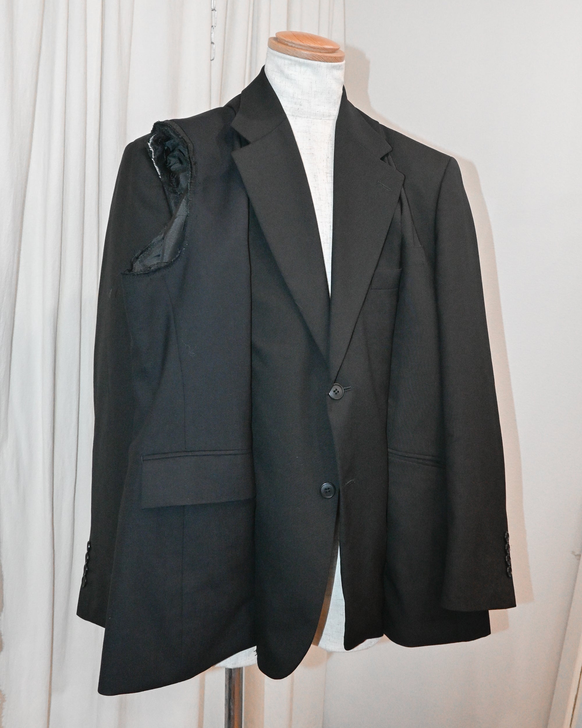 ID26-011-F / avant-garde tailored 【A】