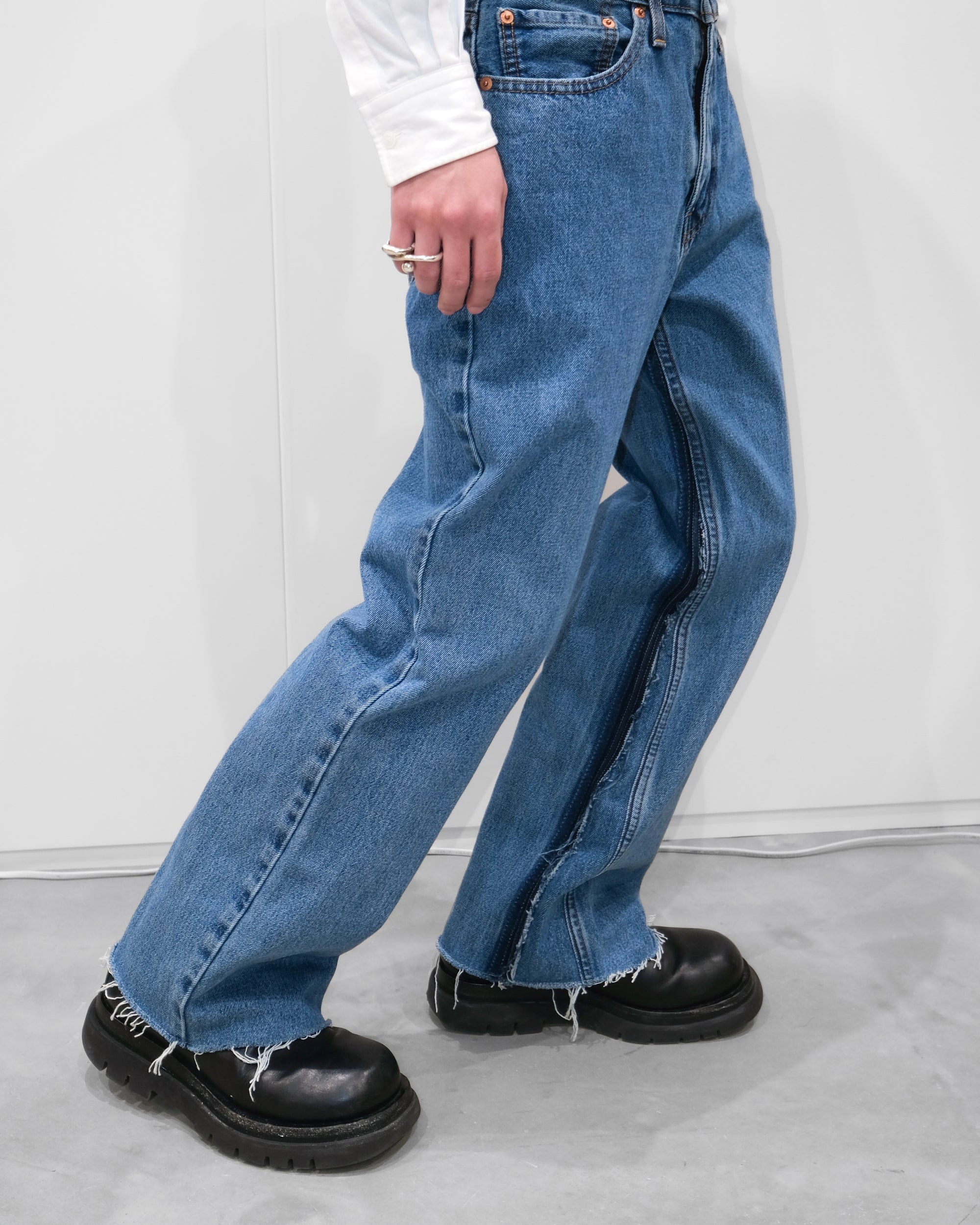 ID26-009-F / cut off straight denim【A】