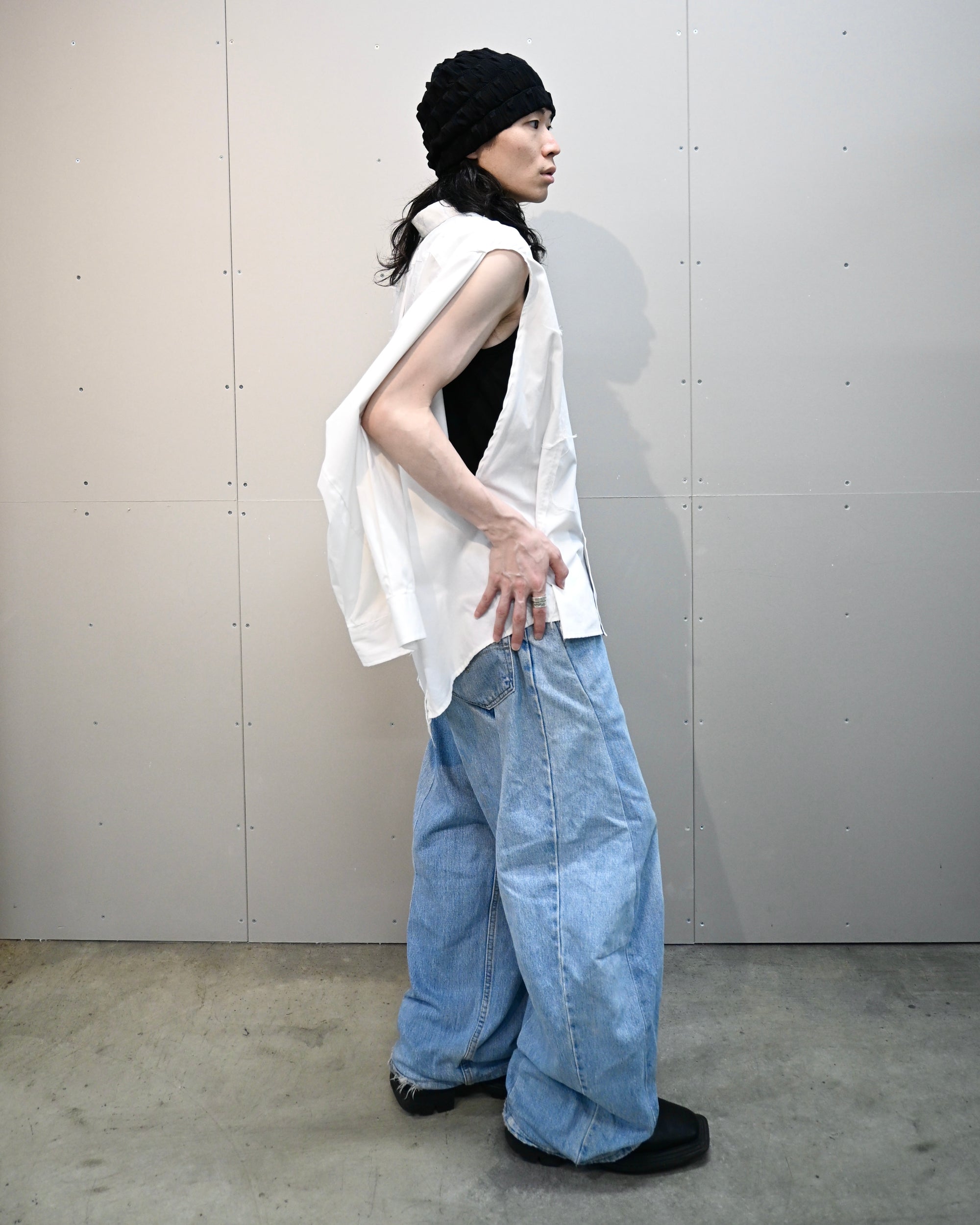 ID26-035-F / slit cape shirt【B】