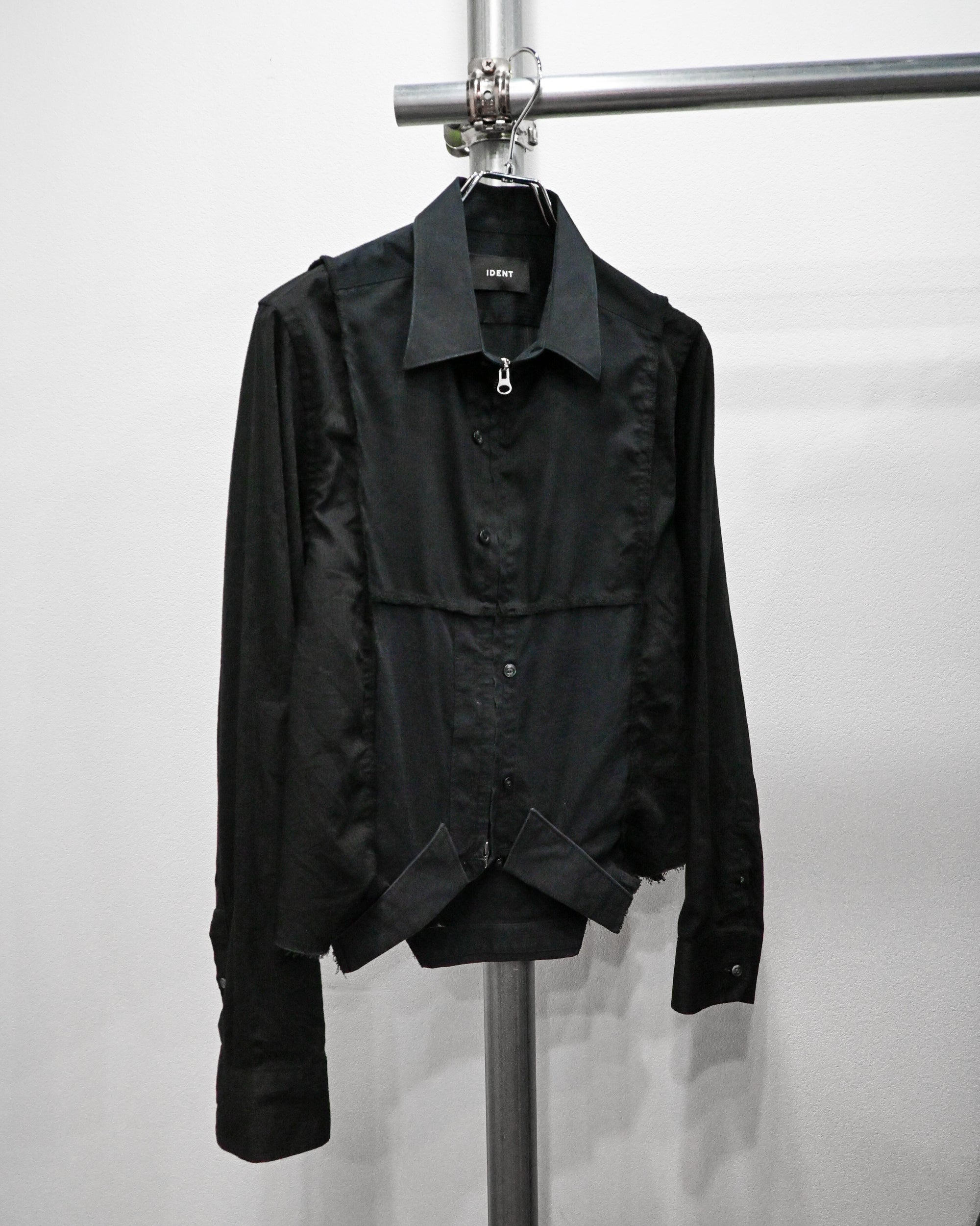 ID26−019-F / mirrored zip shirt【B】