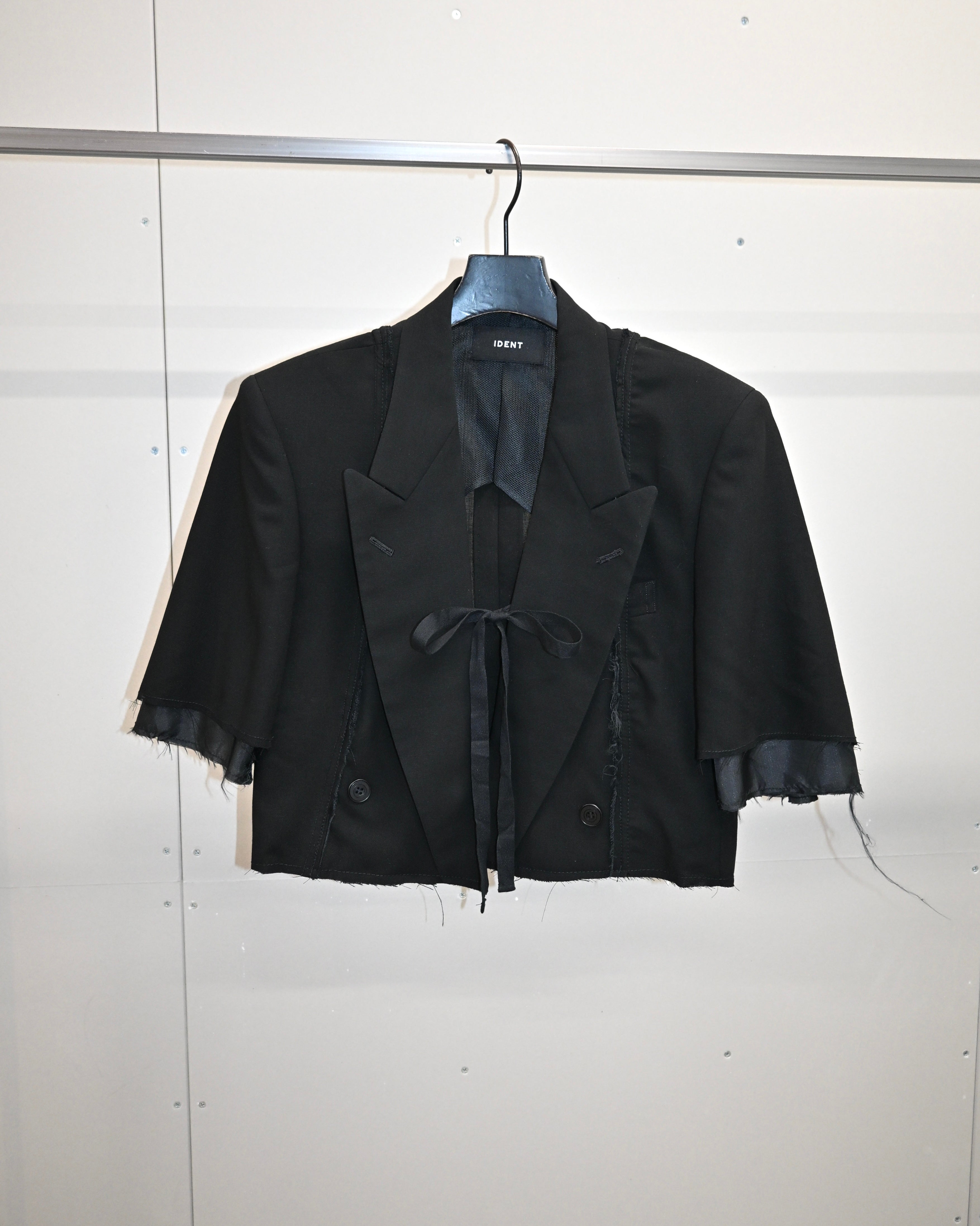 JACKETS – IDENT