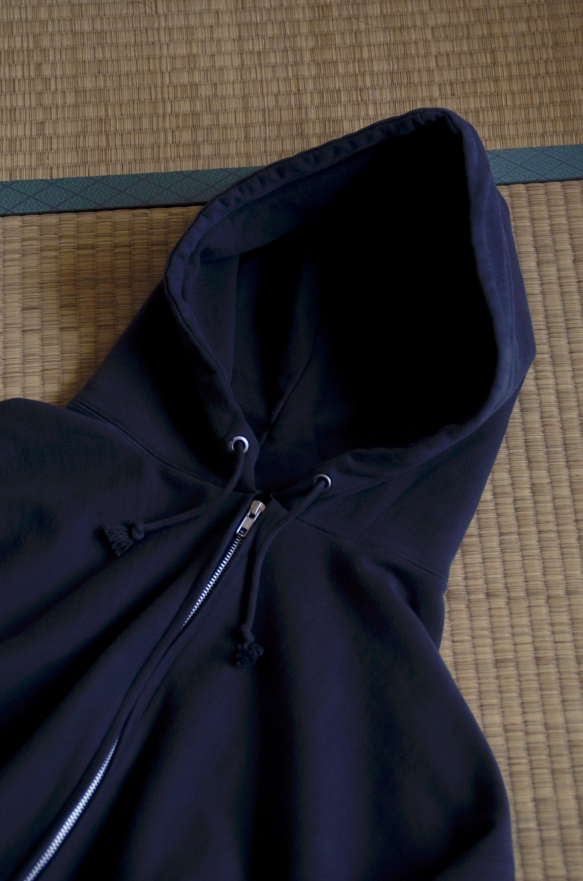 RE-033 / resized zip hoodie [A]