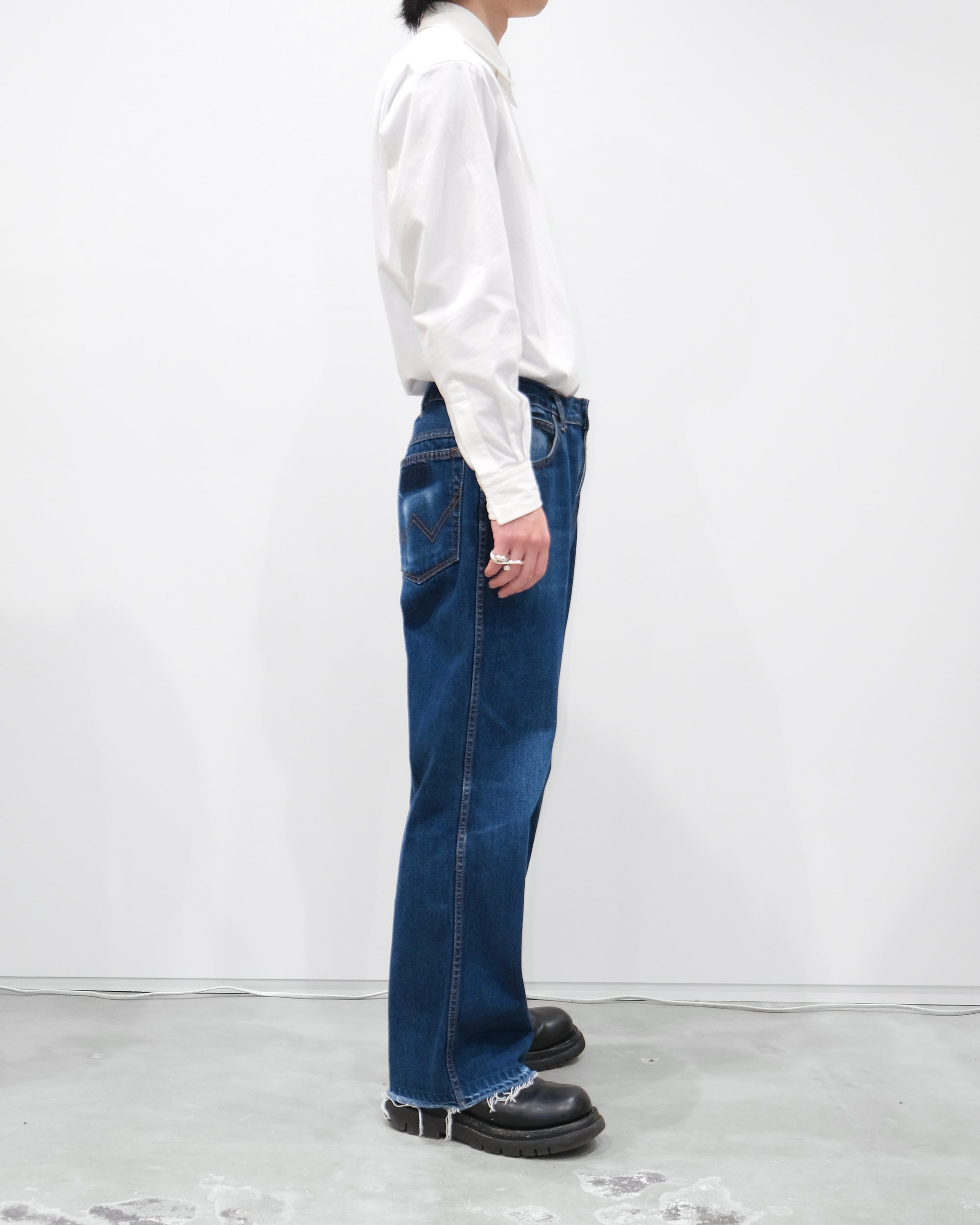 ID26-009-F / cut off straight denim【B】