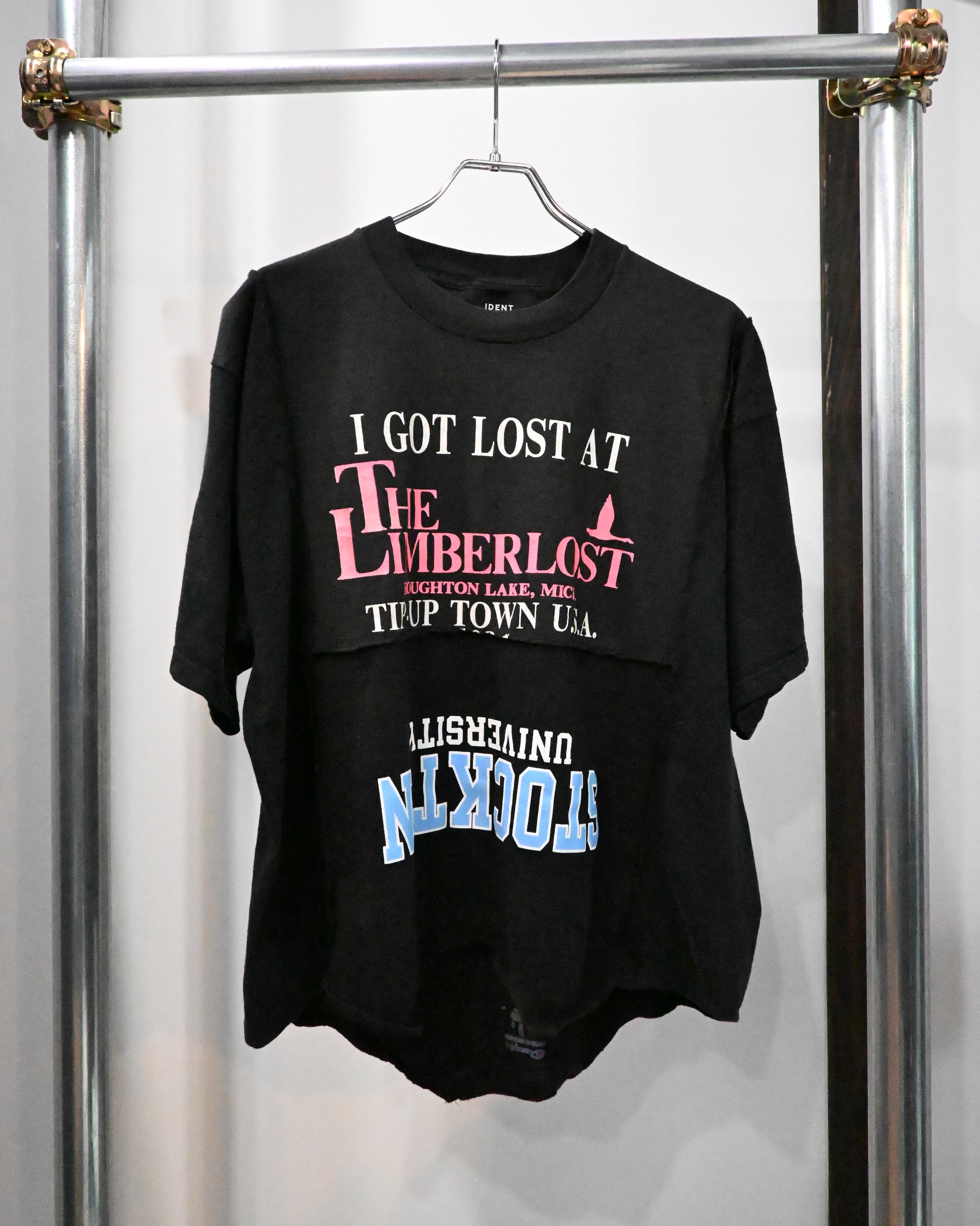 ID26−027-F / mirrored logo tee【B】
