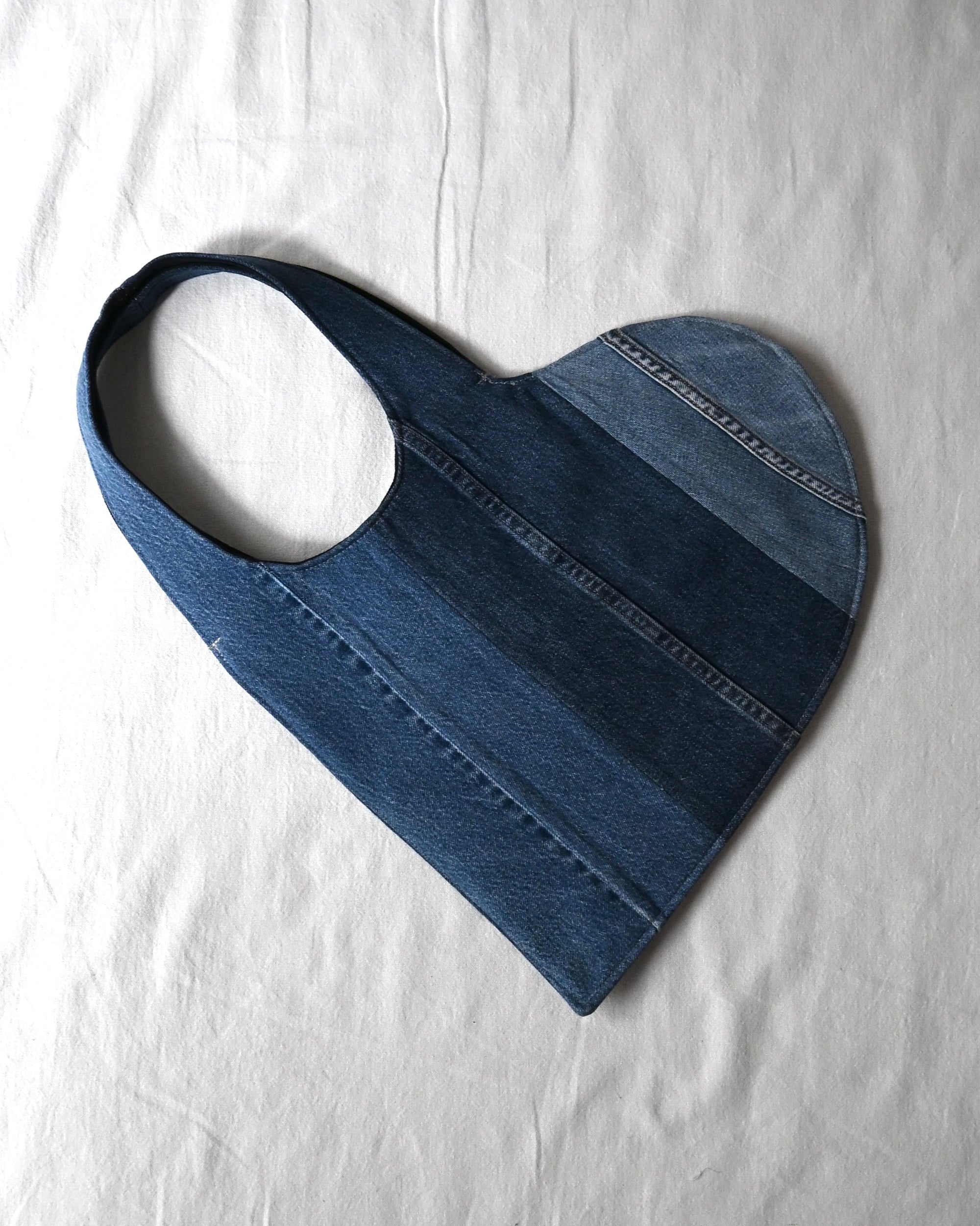 ID26-034-F /  denim heart bag【B】