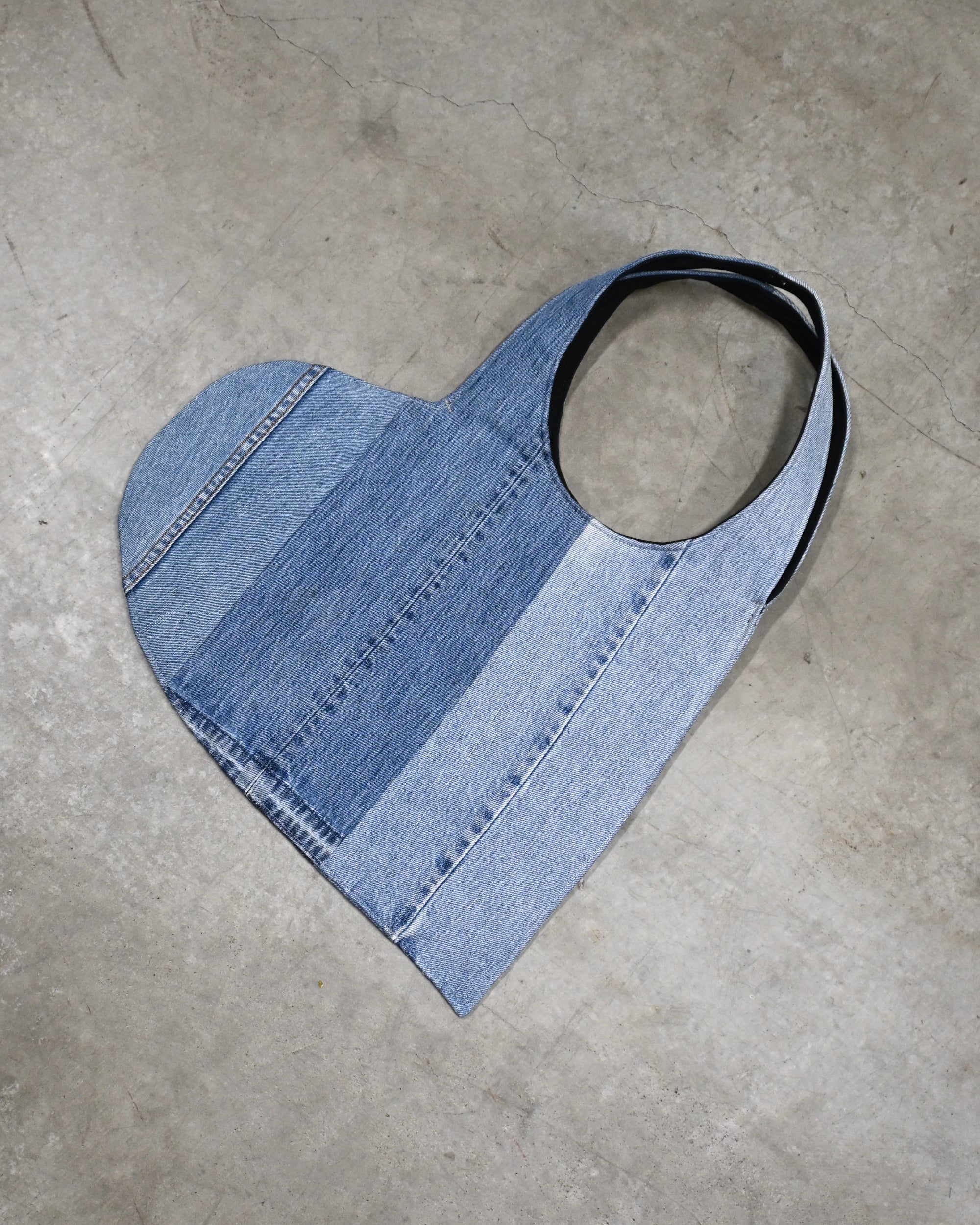 ID26-034-F /  denim heart bag【D】