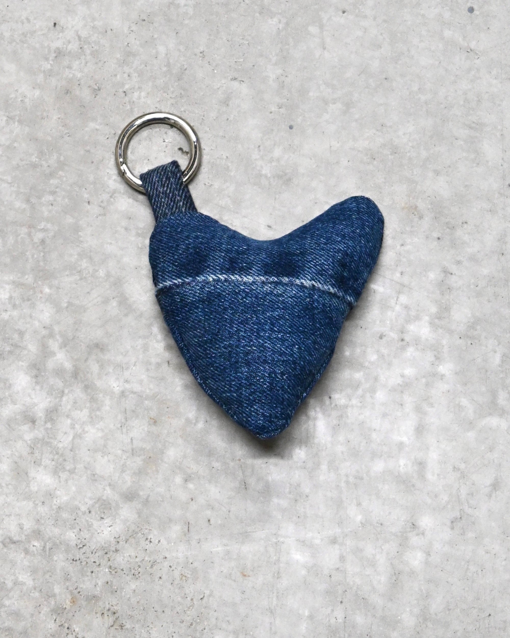 ID26-033-F /  denim heart charm【E】