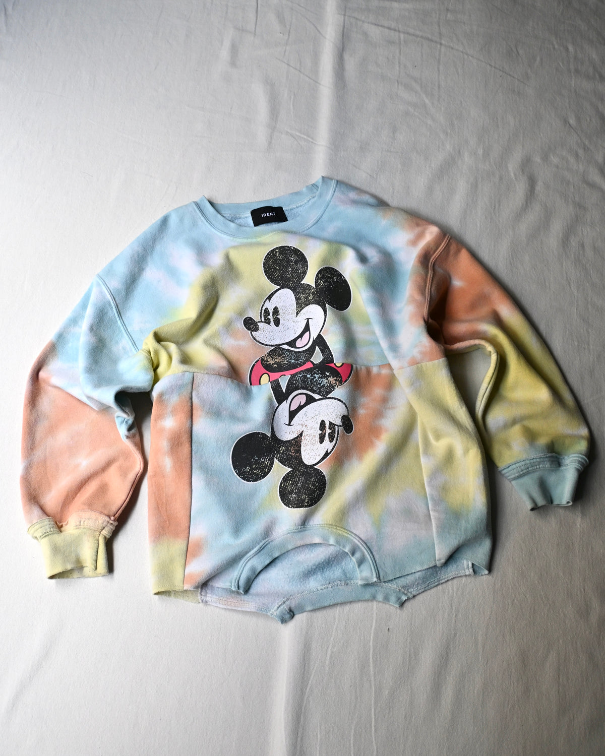 ID26-060-F / mirrored mickey sweat【A】