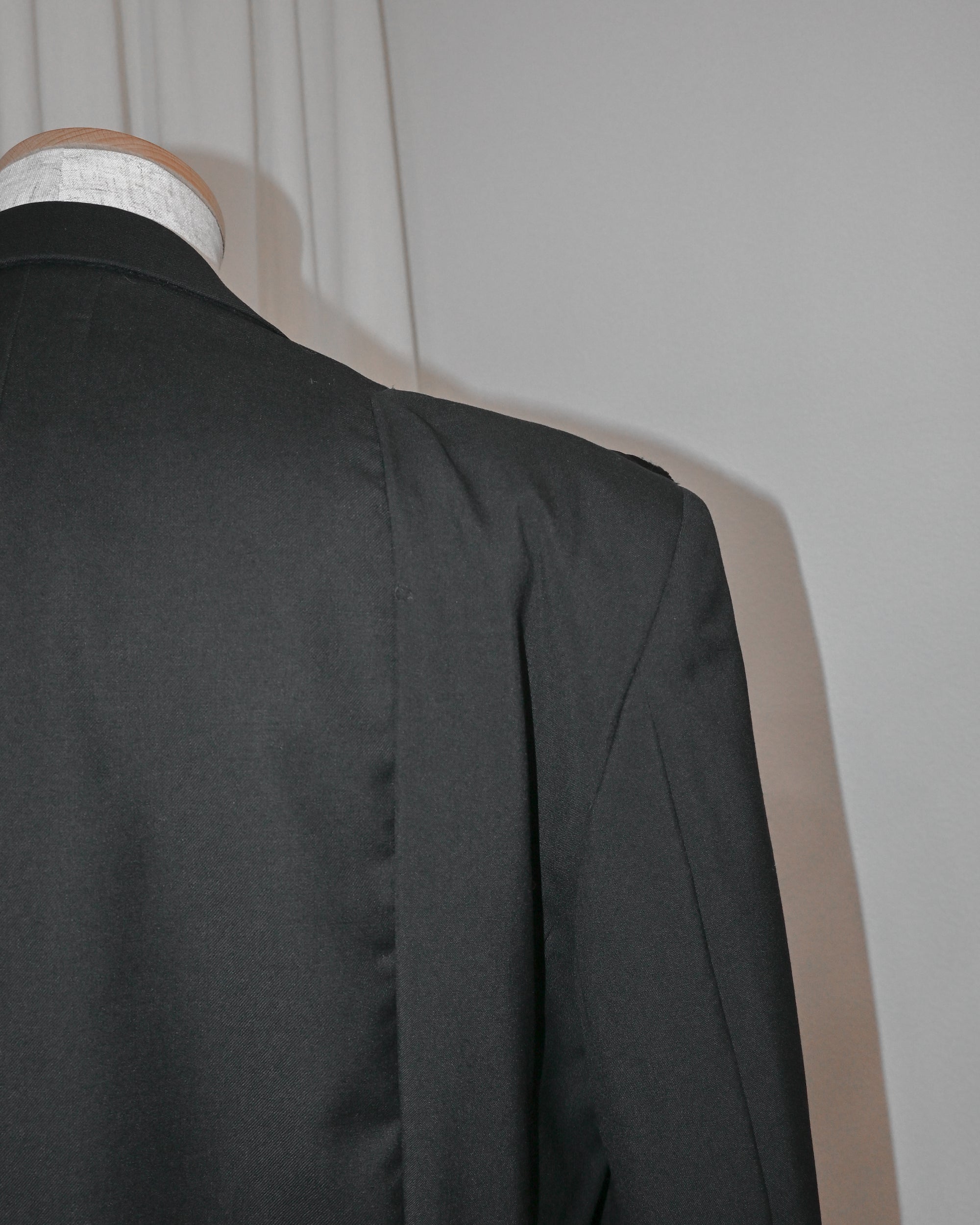 ID26-011-F / avant-garde tailored 【B】