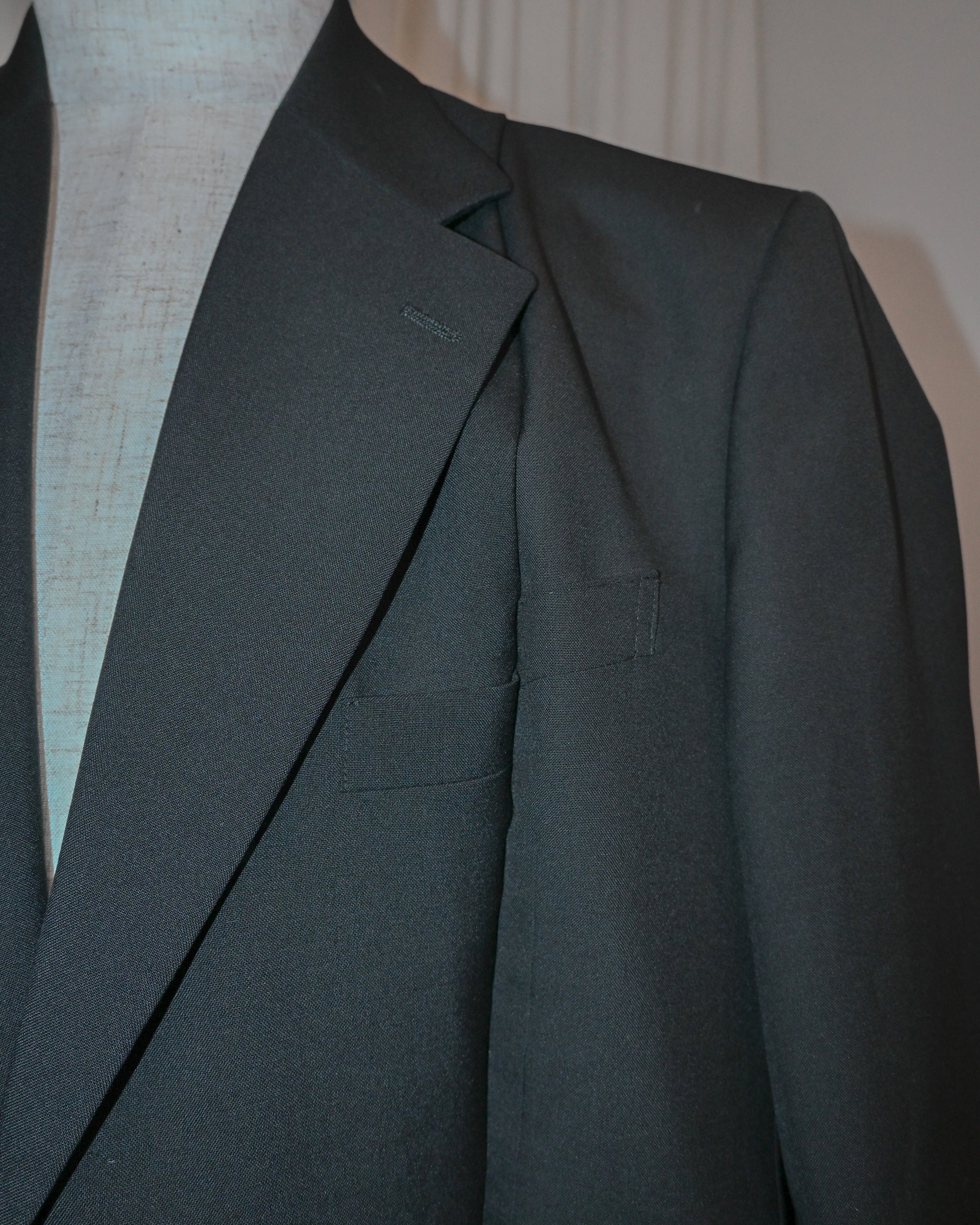 ID26-011-F / avant-garde tailored 【A】