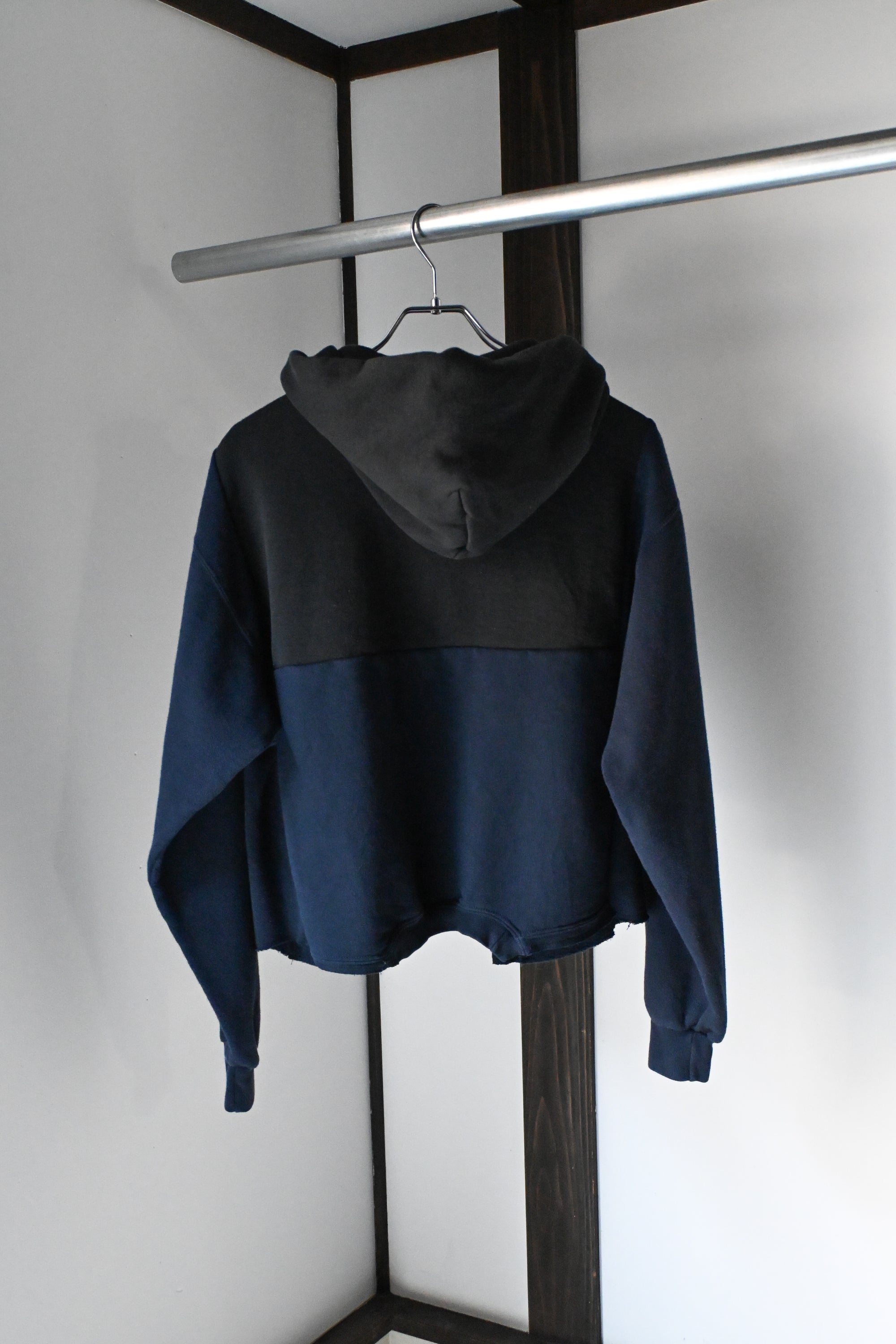 ID26-010-F / mirrored zip hoodie【B】