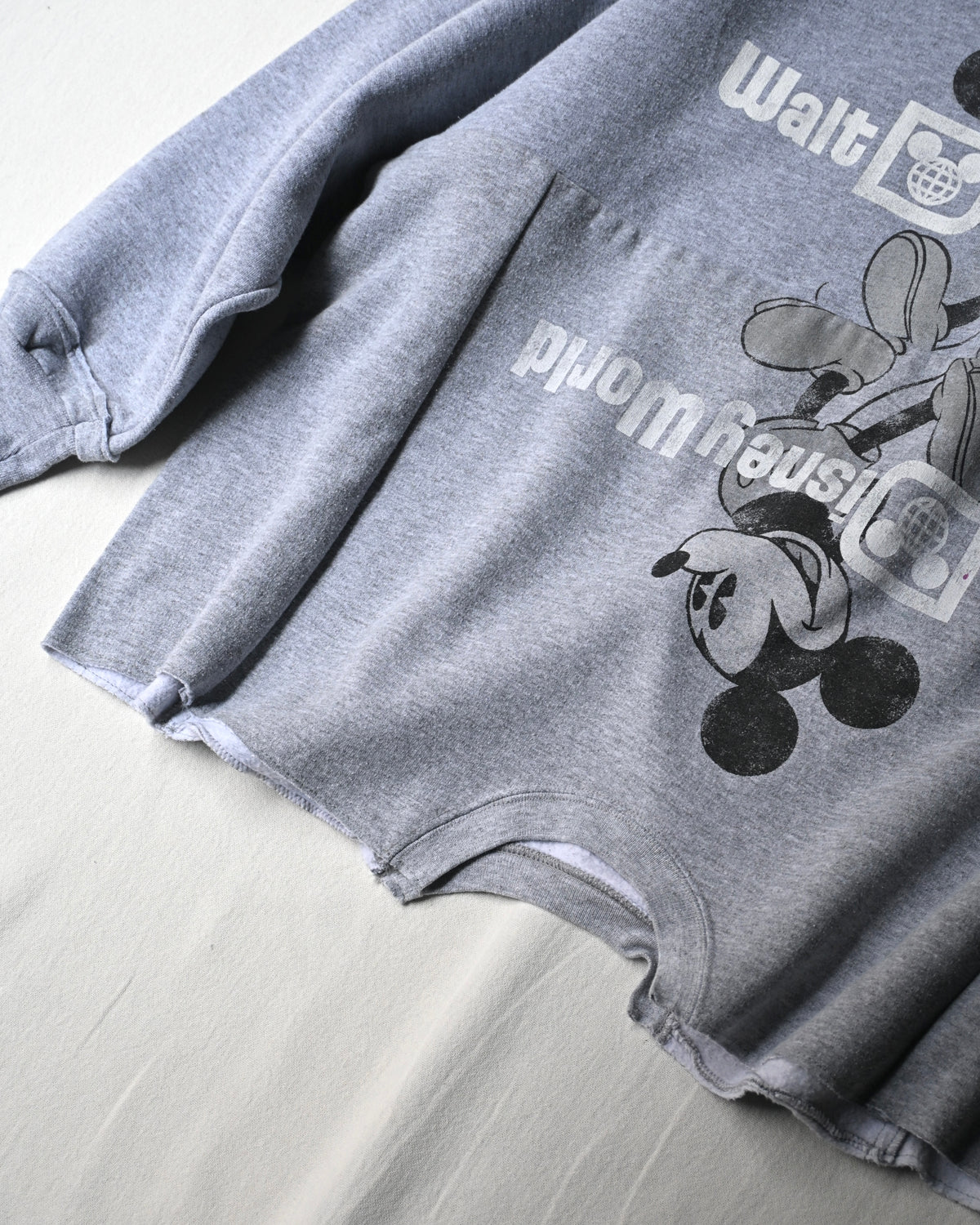 ID26-060-F / mirrored mickey sweat【B】
