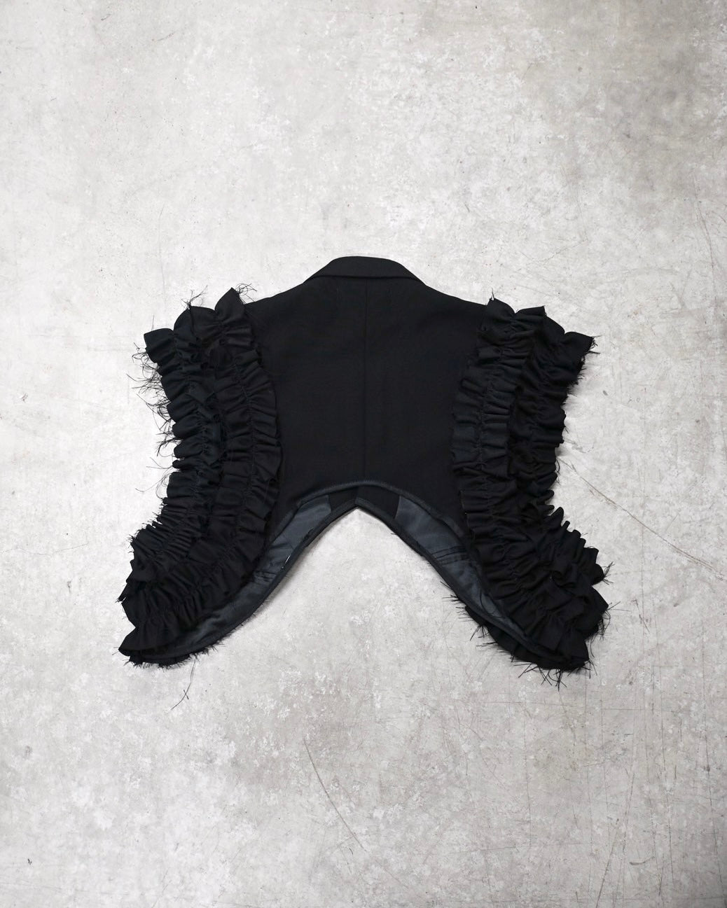 ID26-030-01-F / tailored frill harness【A】