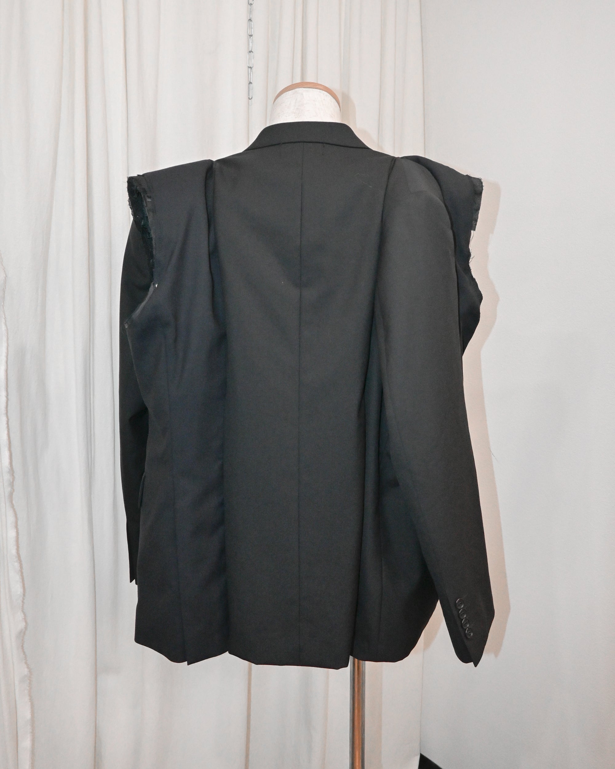 ID26-011-F / avant-garde tailored 【A】