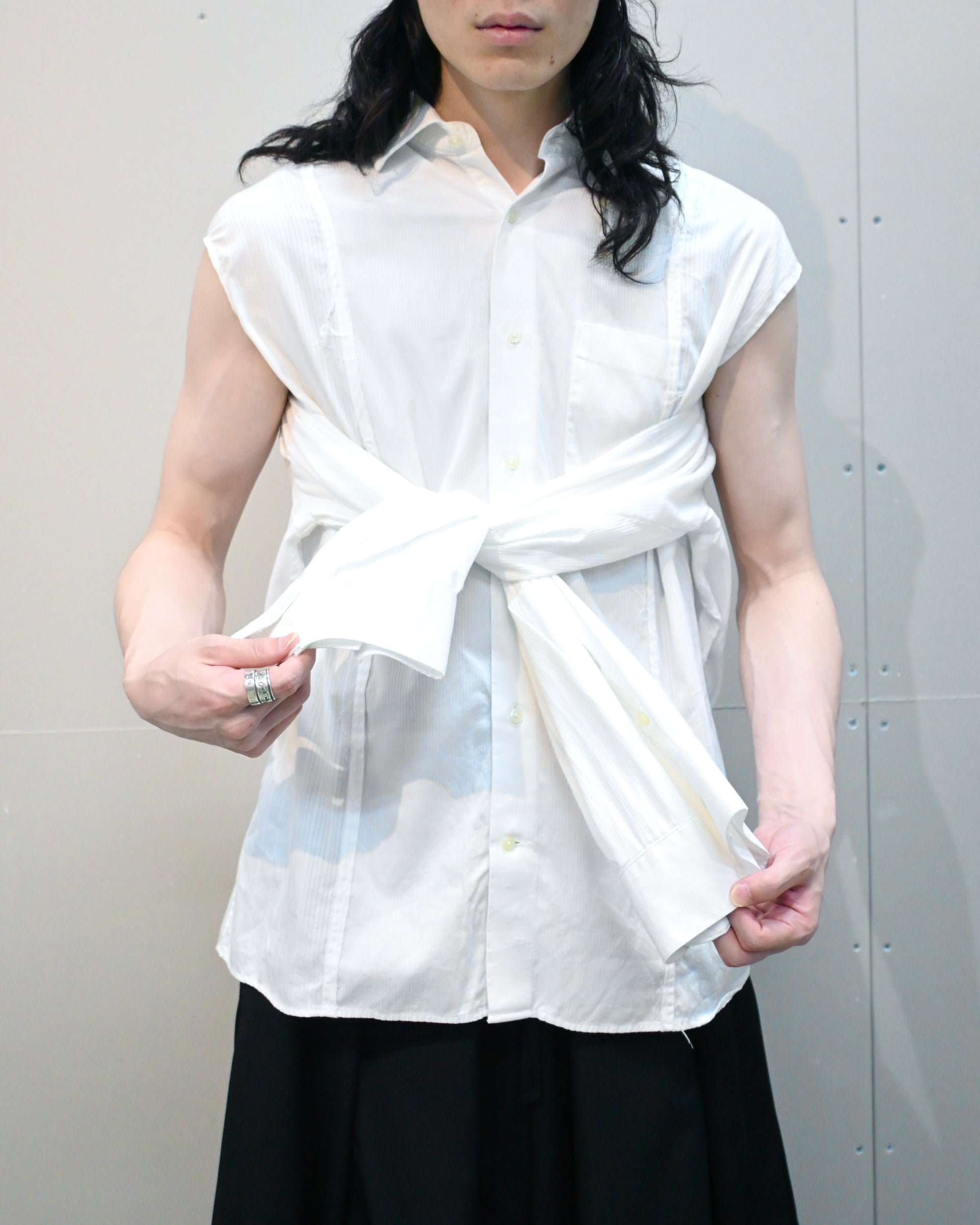 ID26-035-F / slit cape shirt【C】