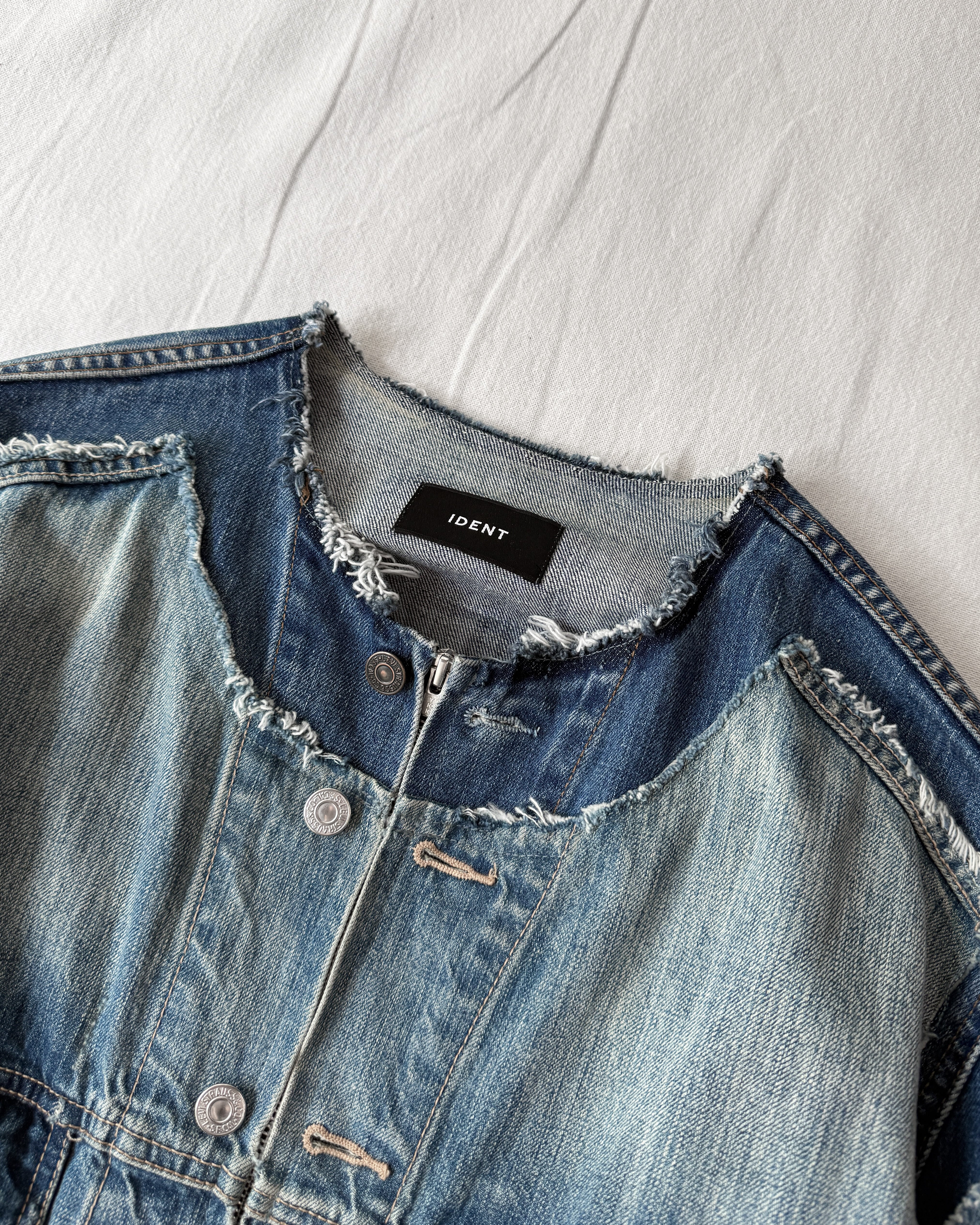 JACKETS – IDENT