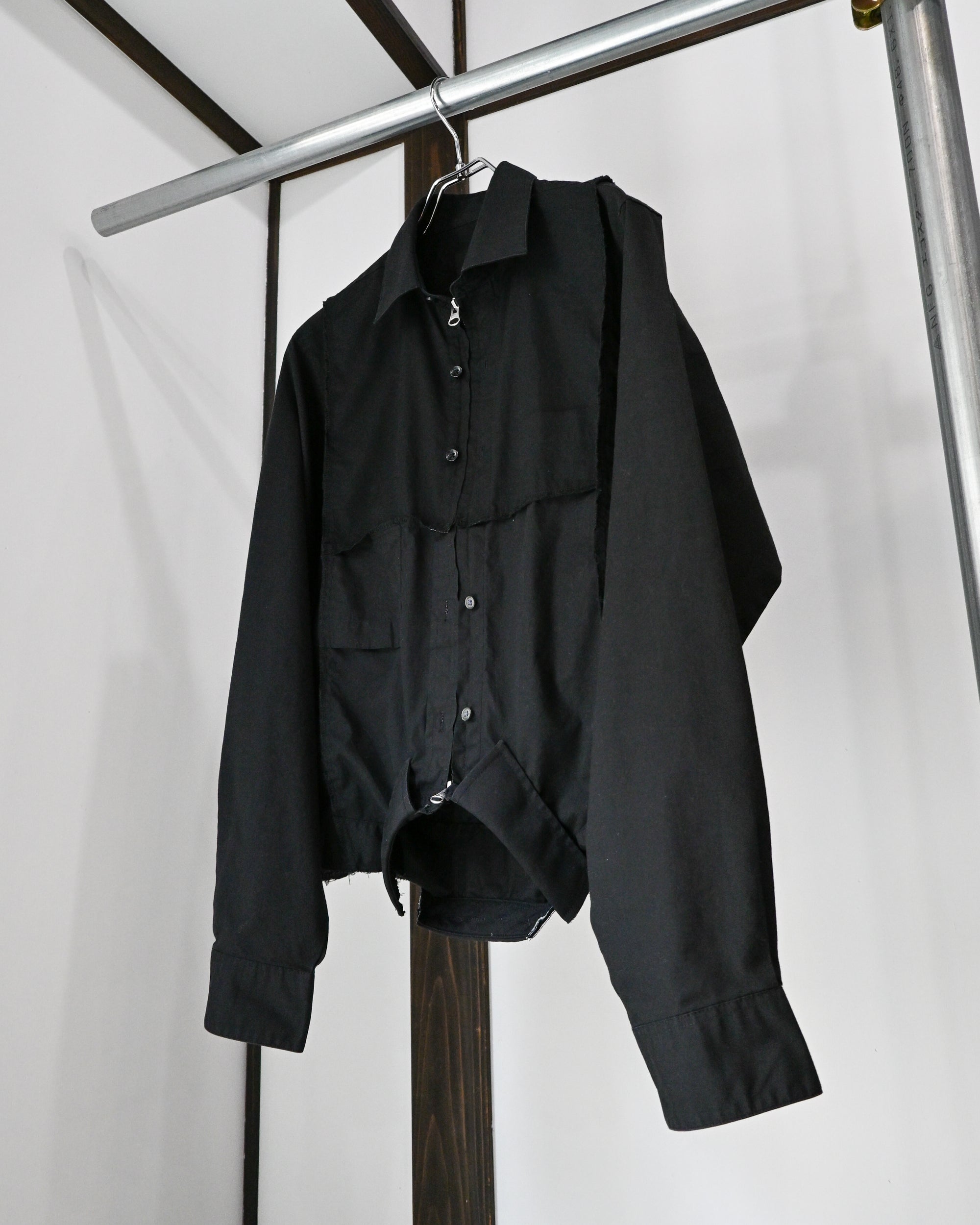 ID26−019-F / mirrored zip shirt【A】