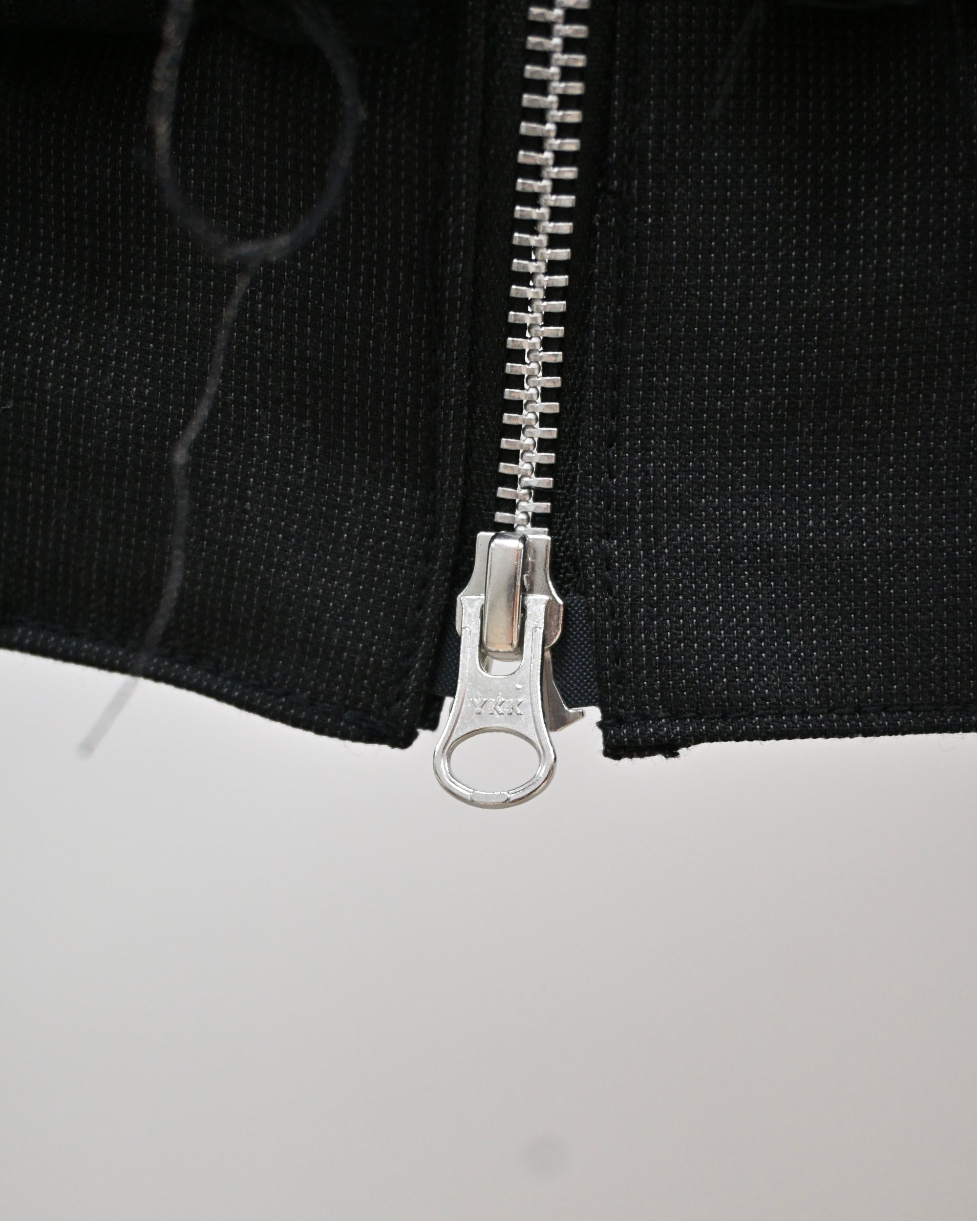 ID26-032-01-F / tailored frill vest【A】