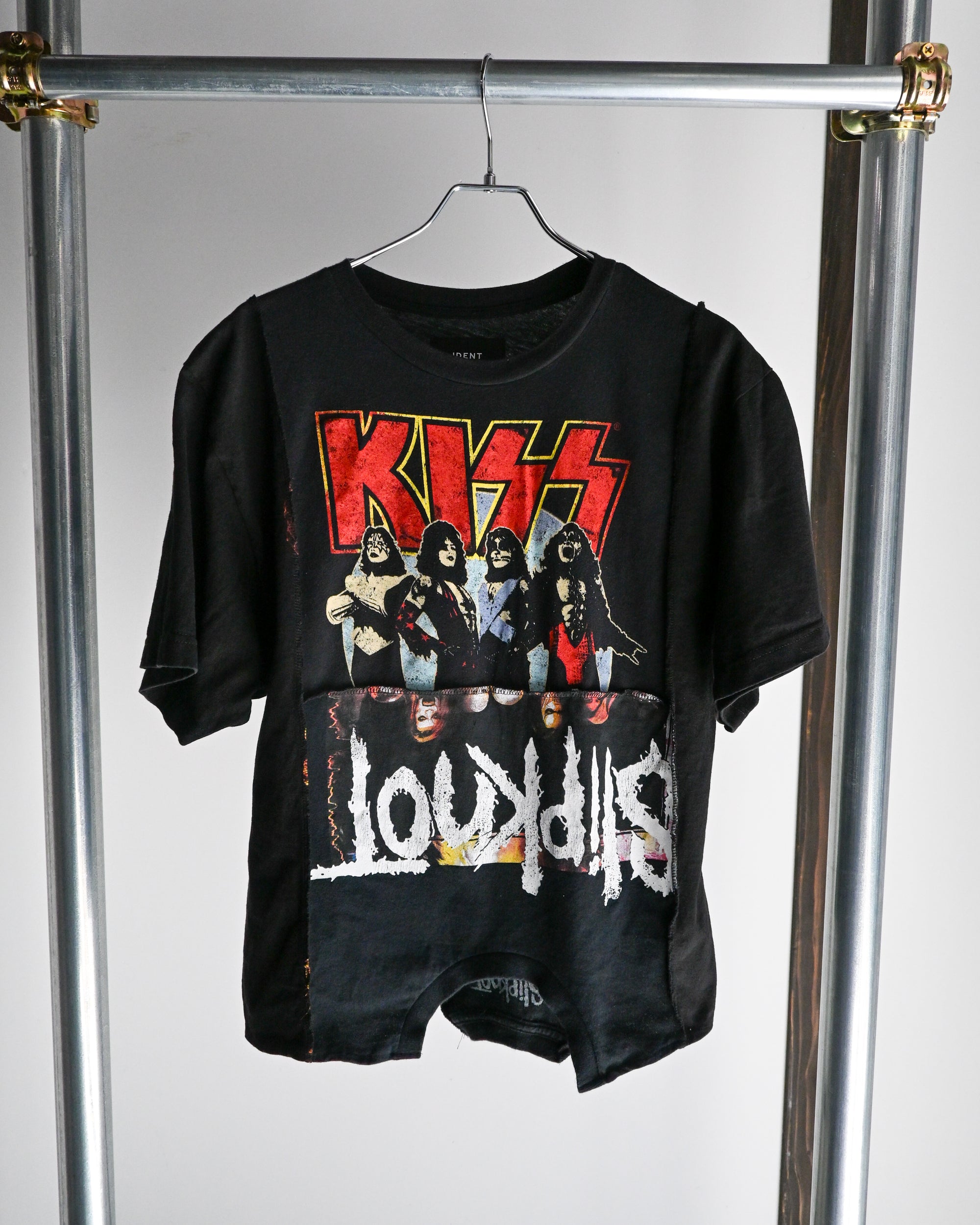 ID26−027-F / mirrored logo tee【D】