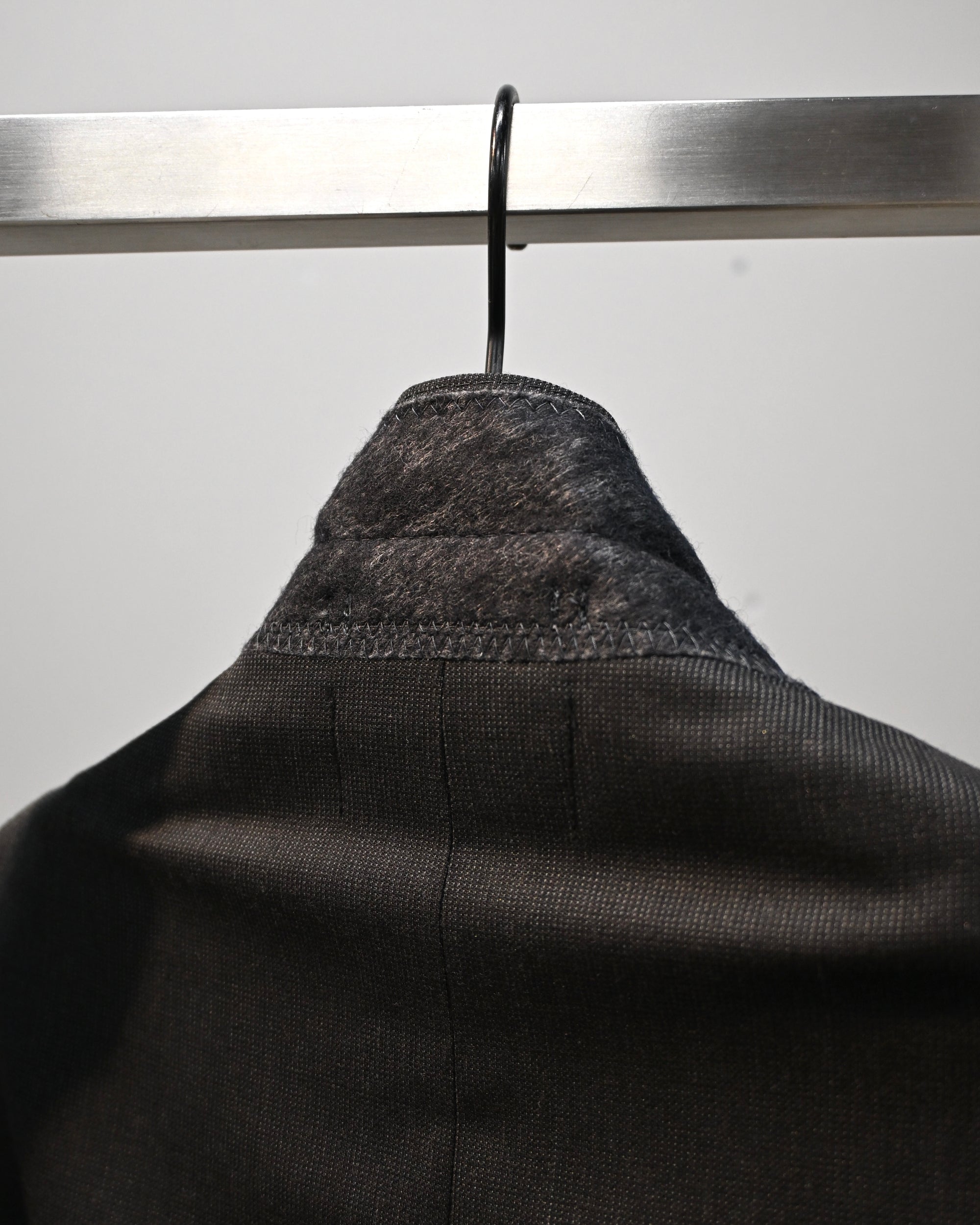 ID26-032-01-F / tailored frill vest【A】