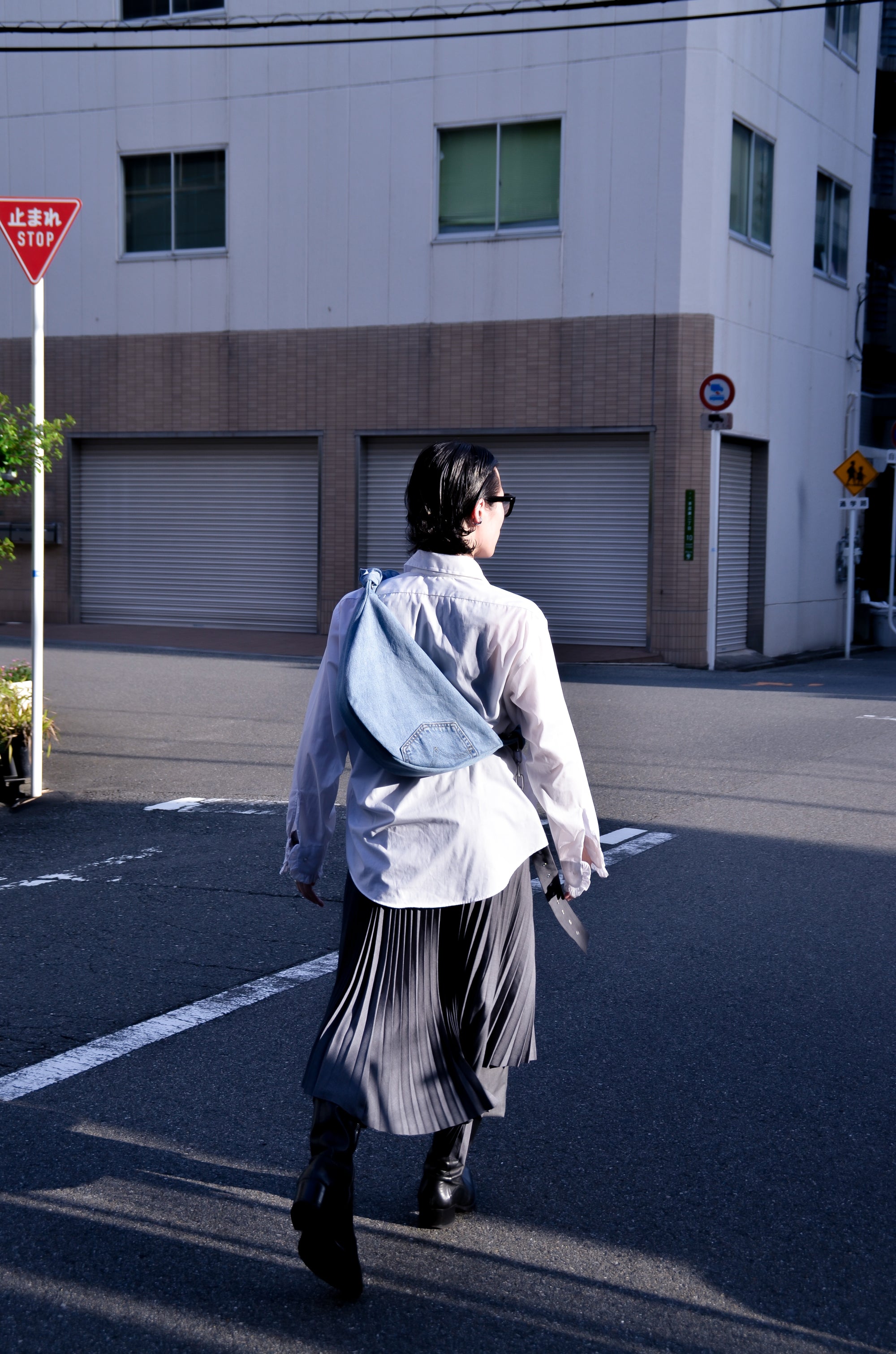 UE-003 / Asymmetrical Pleated Skirt