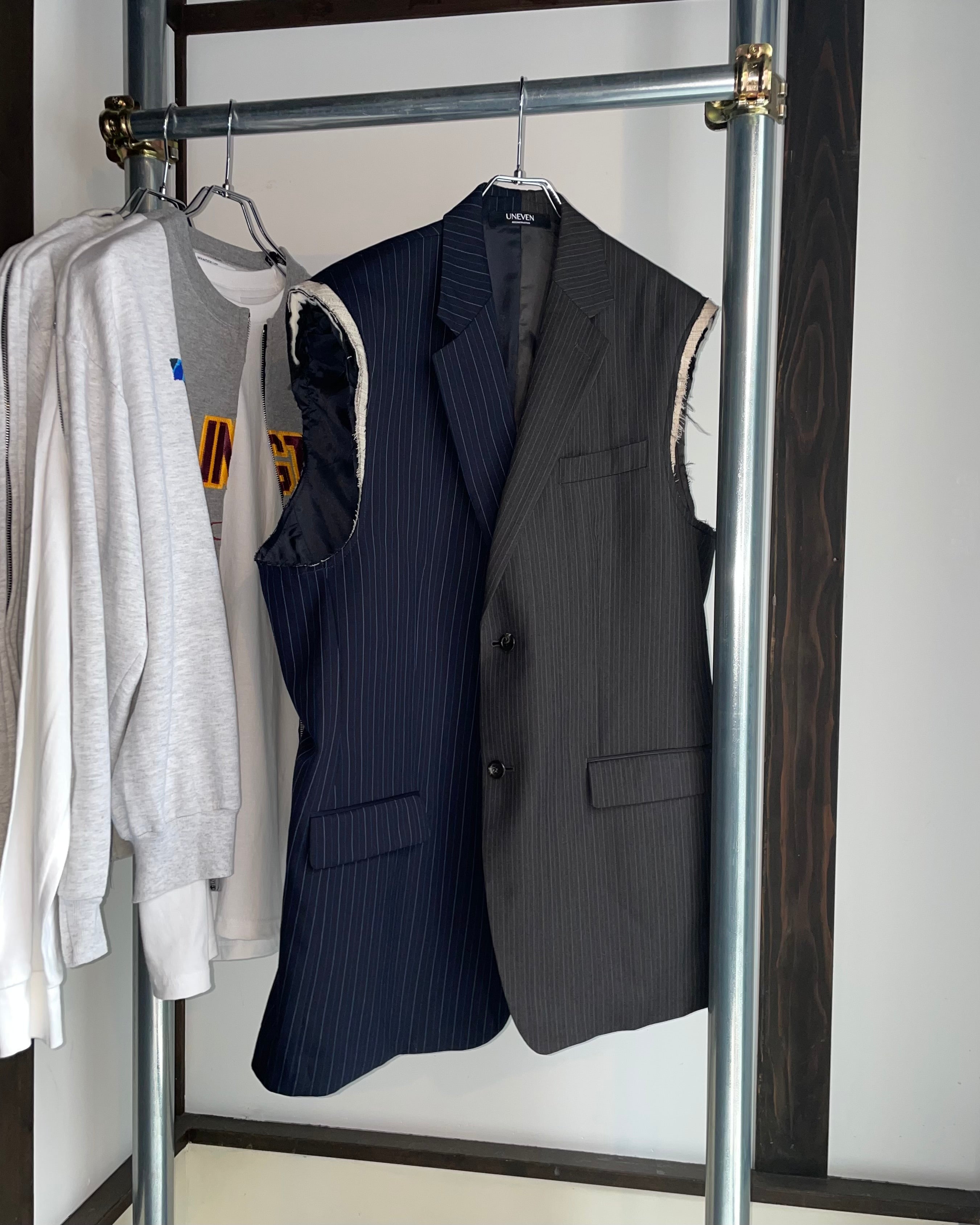 RE-040 / docking asymmetry vest【A】