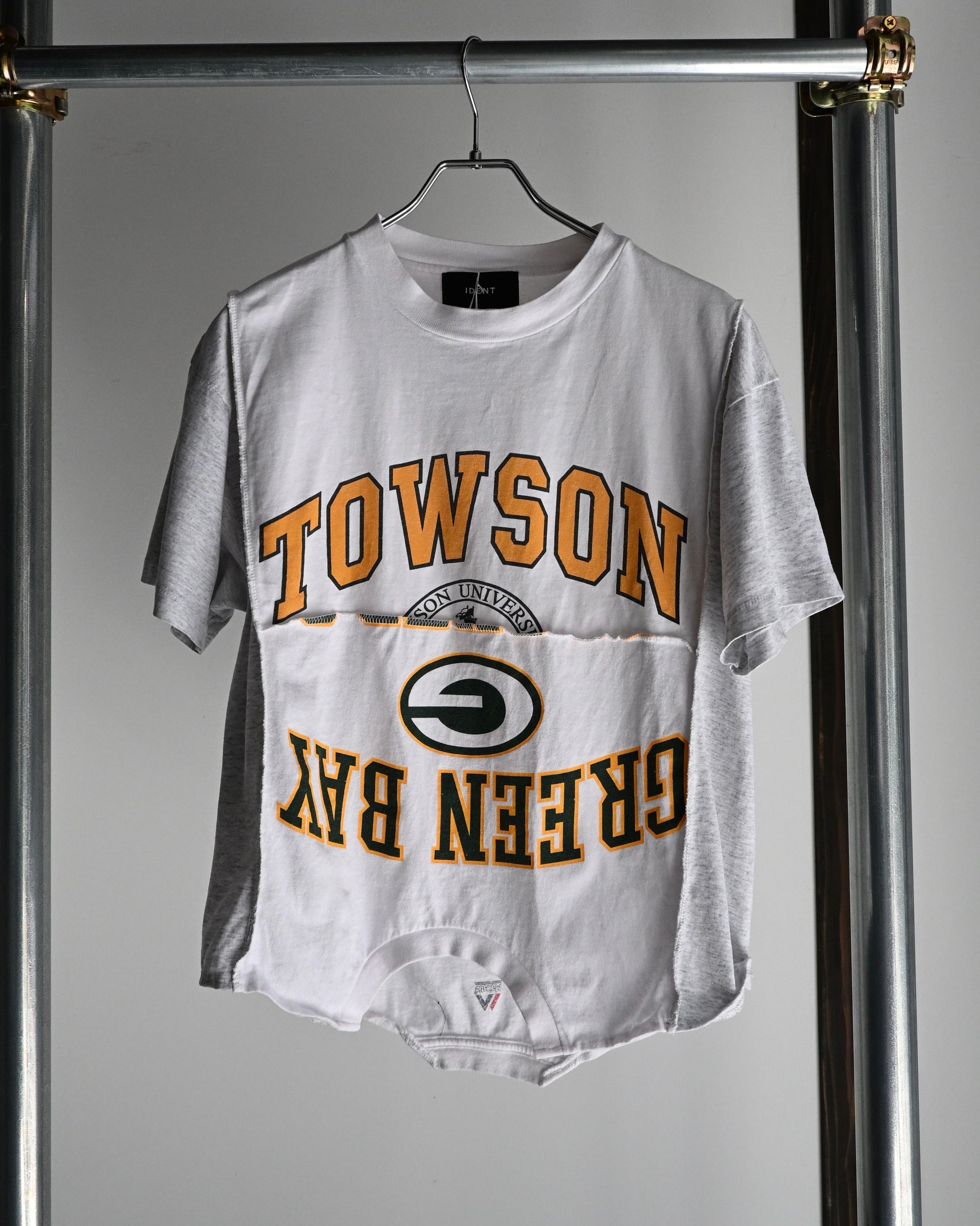 ID26−027-F / mirrored logo tee【A】