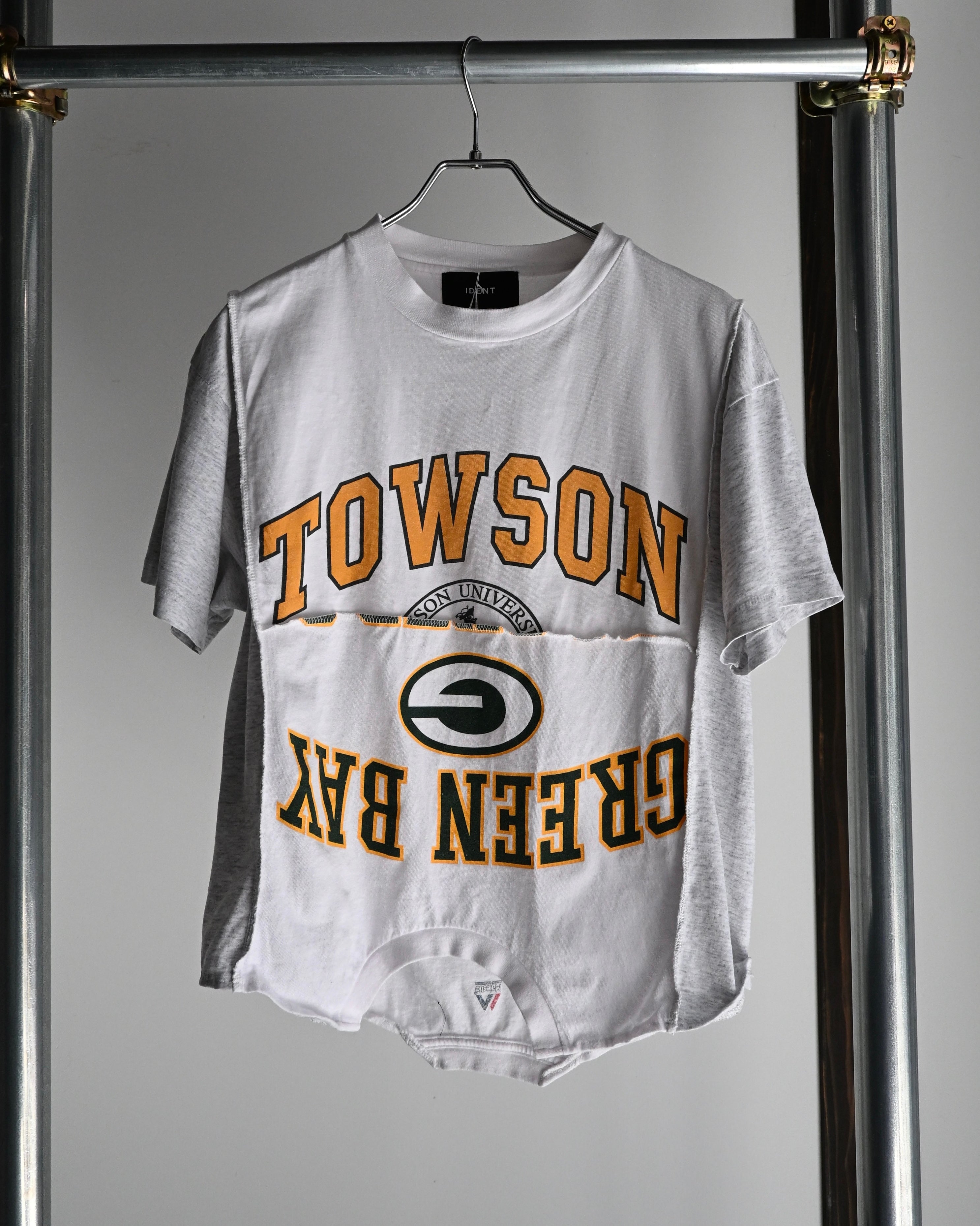 ID26−027-F / mirrored logo tee【A】