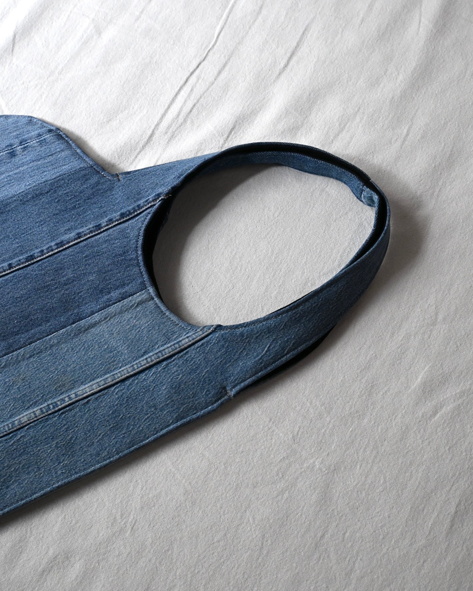 ID26-034–F / denim heart bag【A】