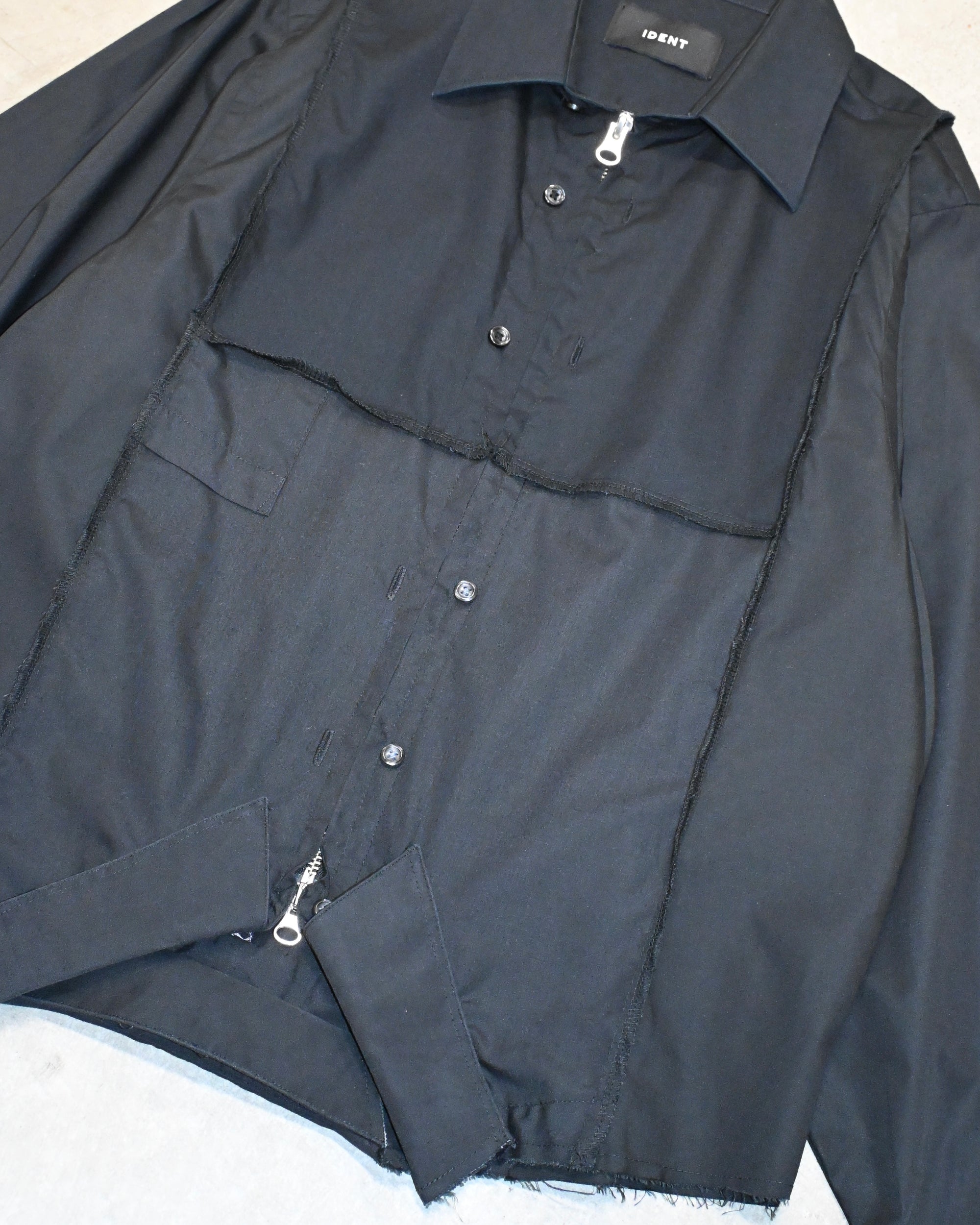 ID26-019-02-F / mirrored zip shirt 【C】
