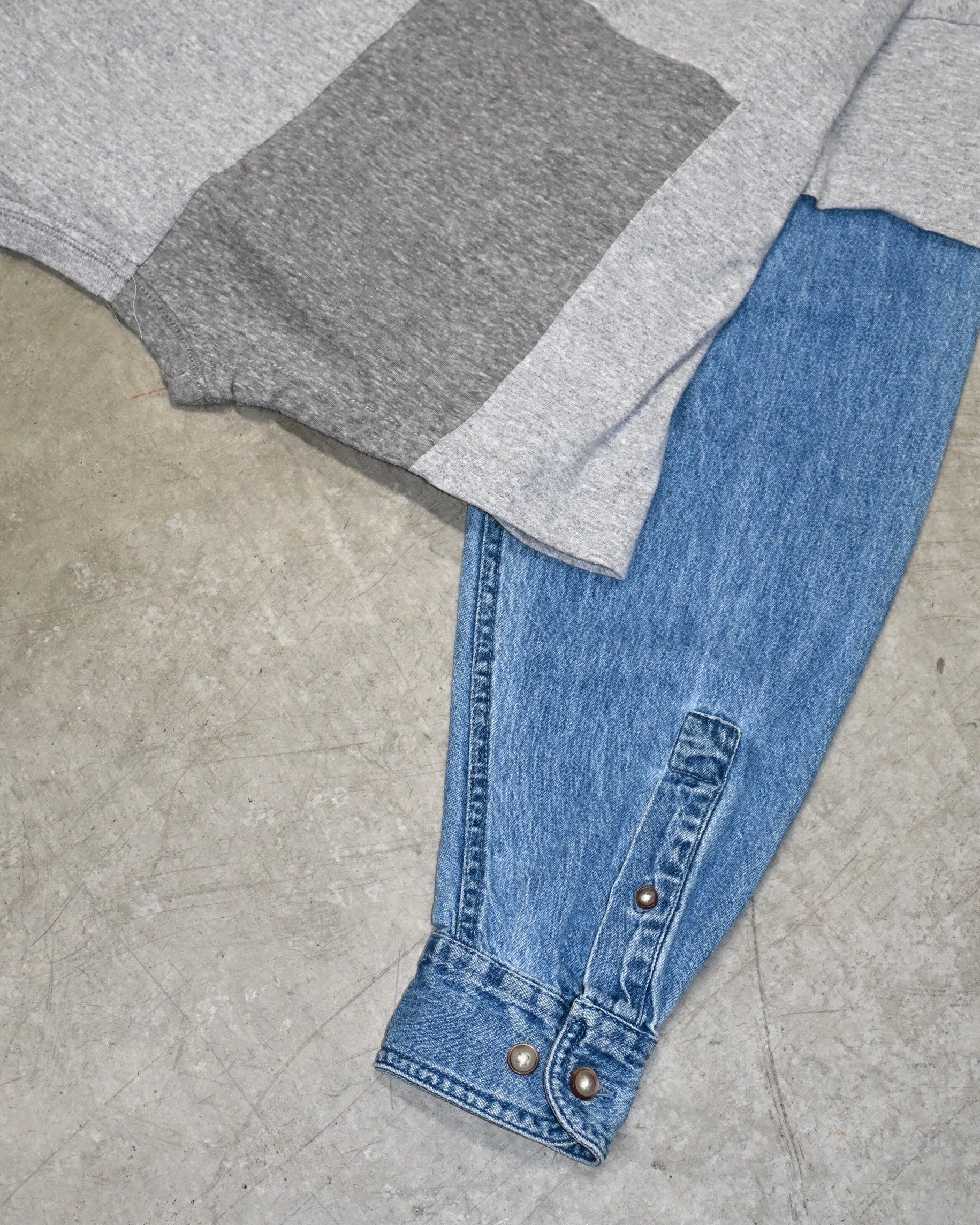ID26-038-F / layered zip mickey top【A】
