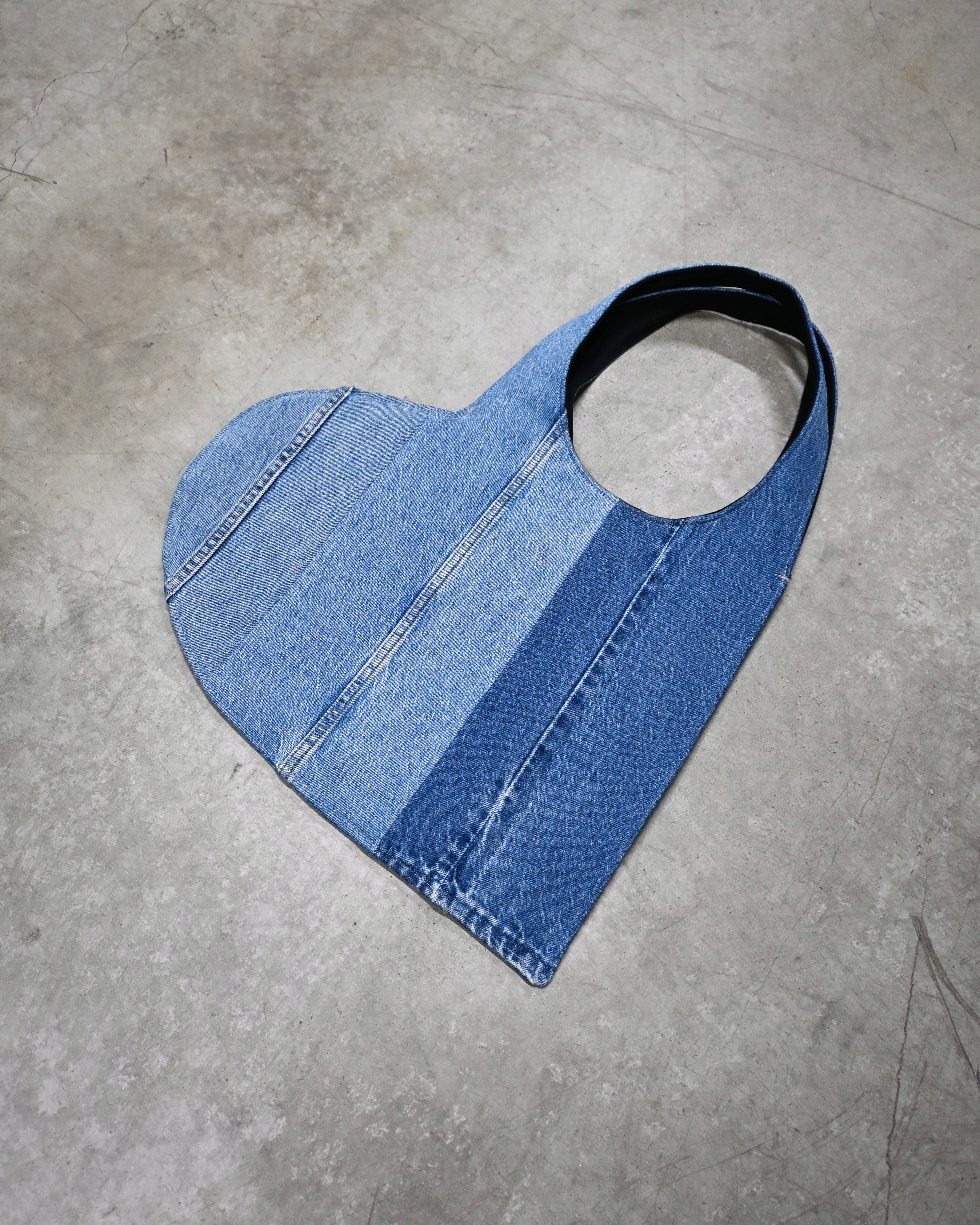 ID26-034-F /  denim heart bag【C】