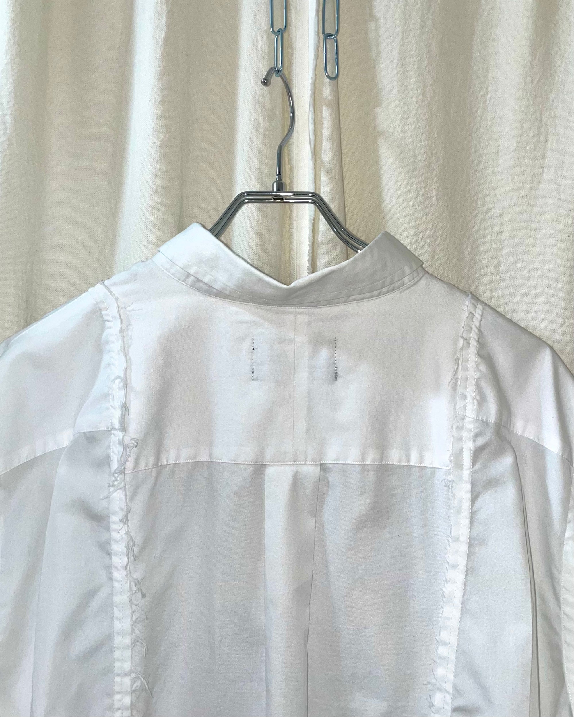 ID26-035-F-01 / slit cape shirt【A】