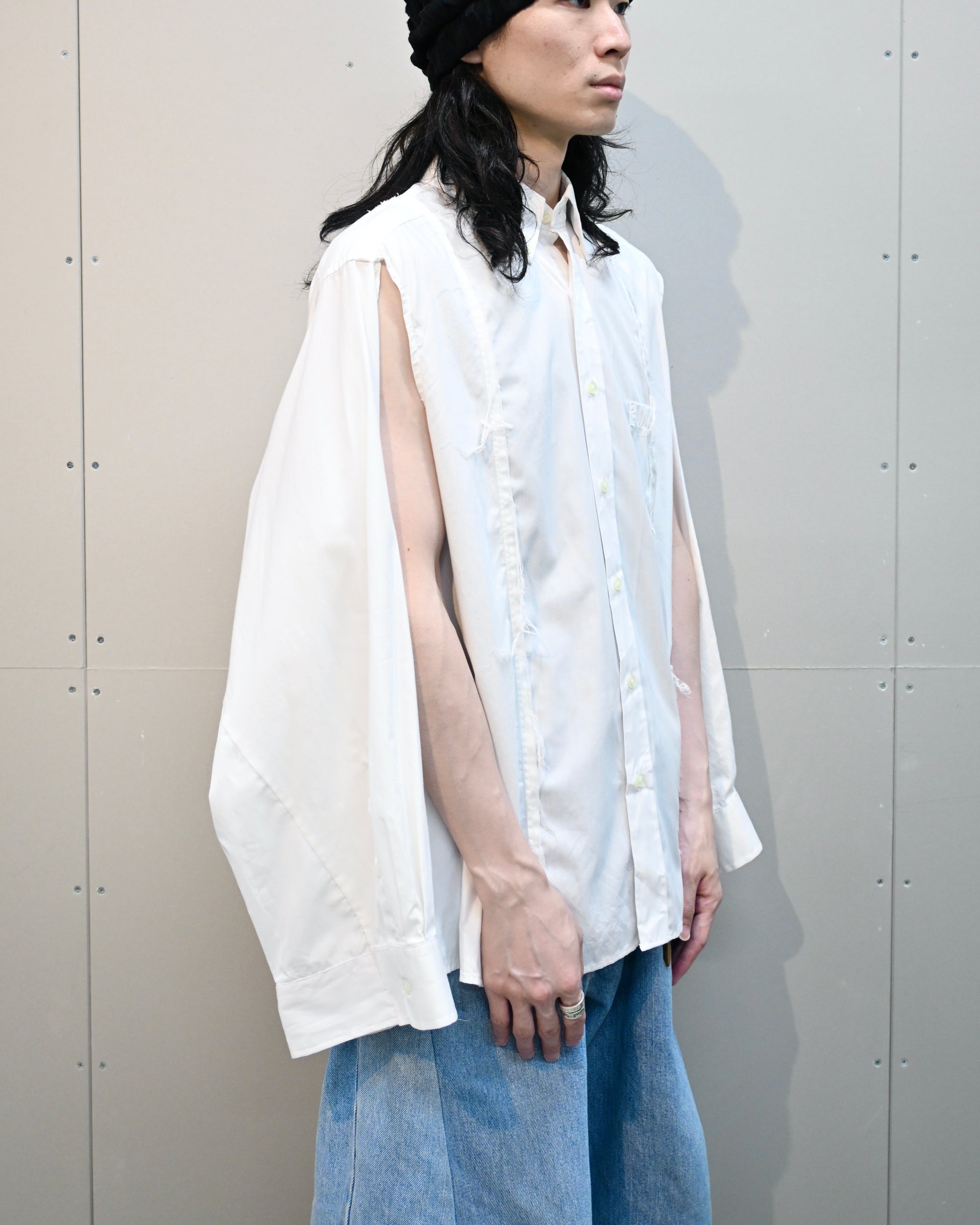 ID26-035-F / slit cape shirt【B】