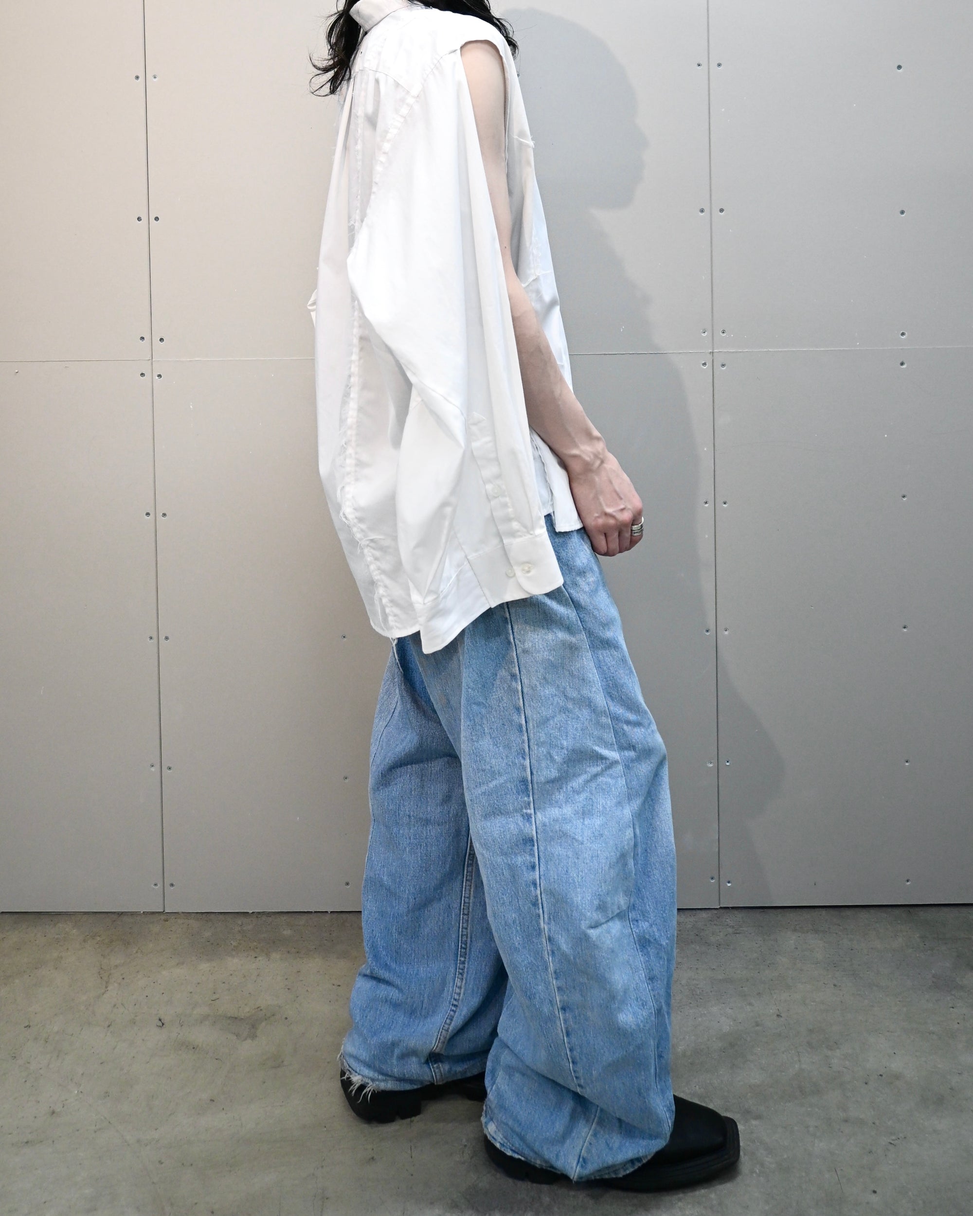ID26-035-F / slit cape shirt【B】