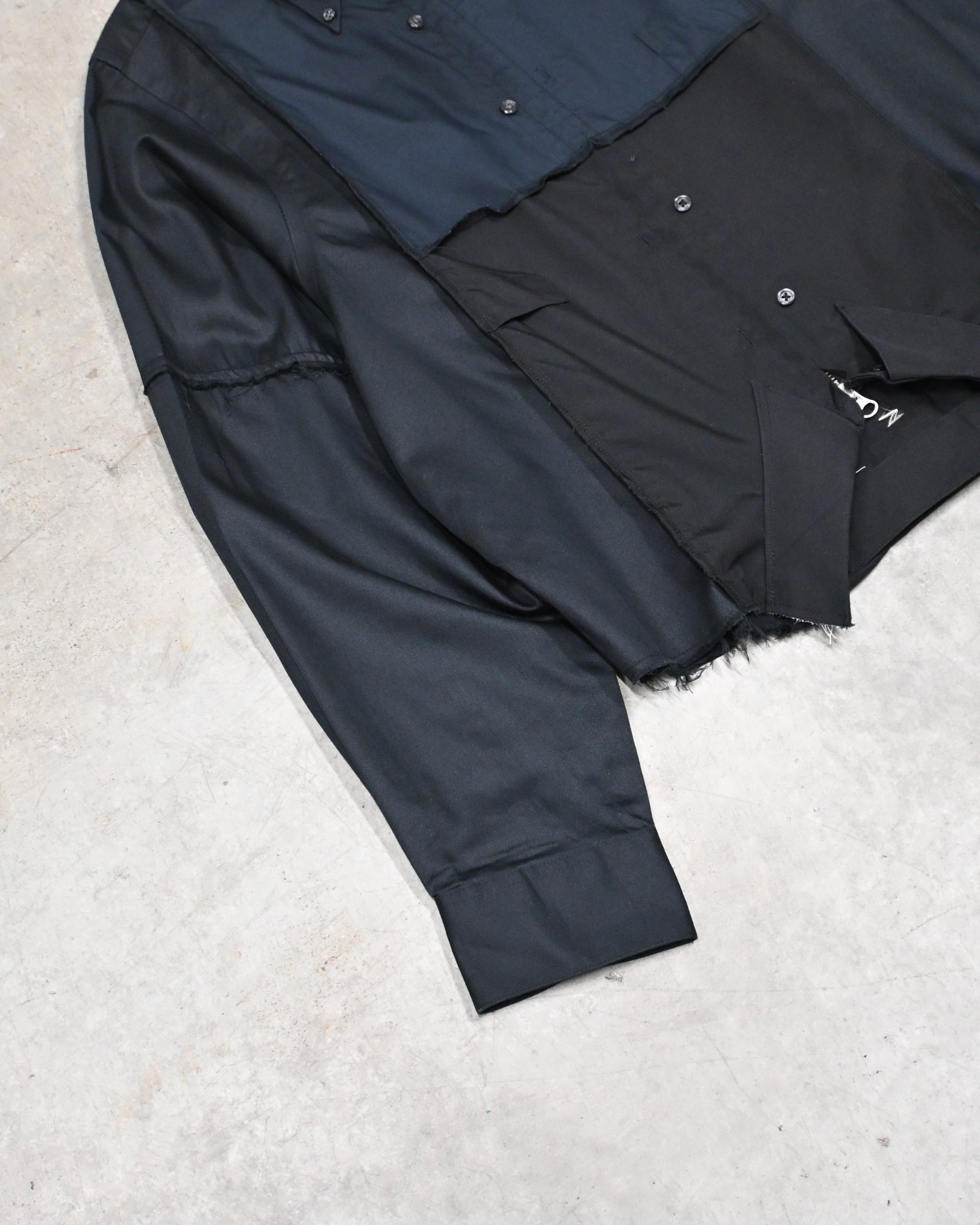 ID26-019-02-F / mirrored zip shirt【A】
