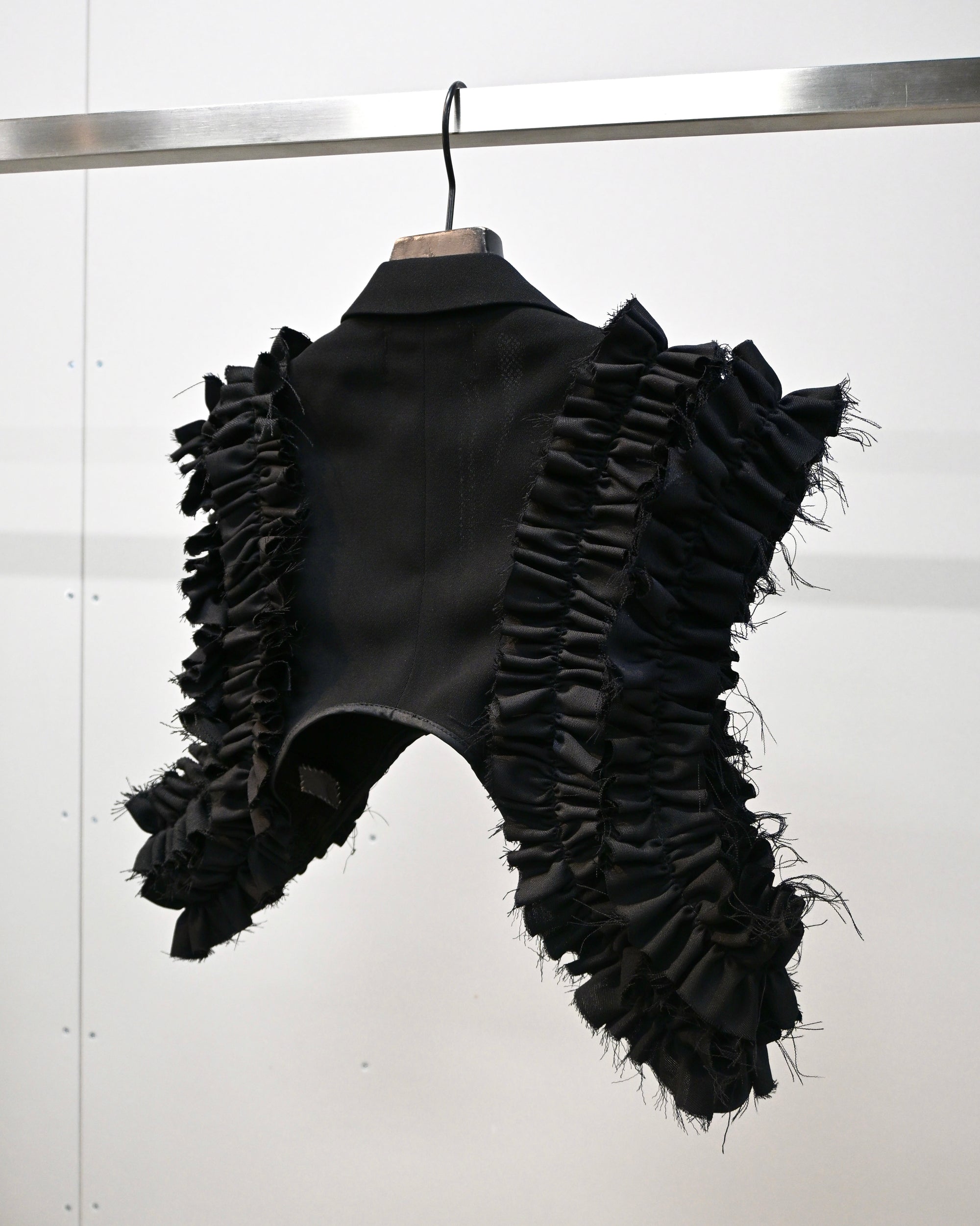 ID26-030-01-F / tailored frill harness【B】