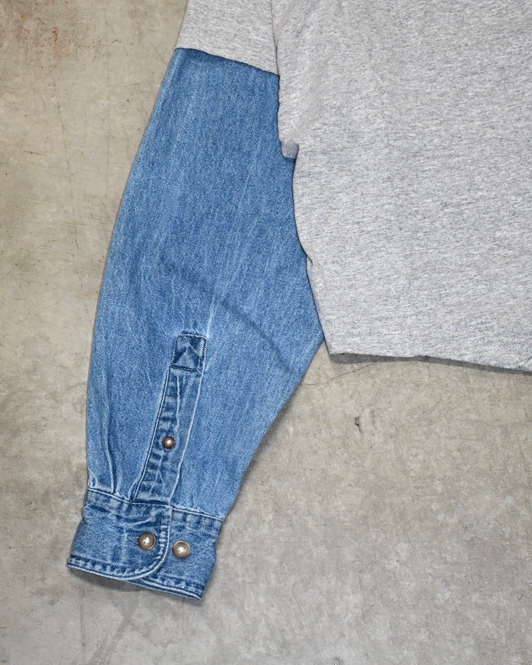 ID26-038-F / layered zip mickey top【A】