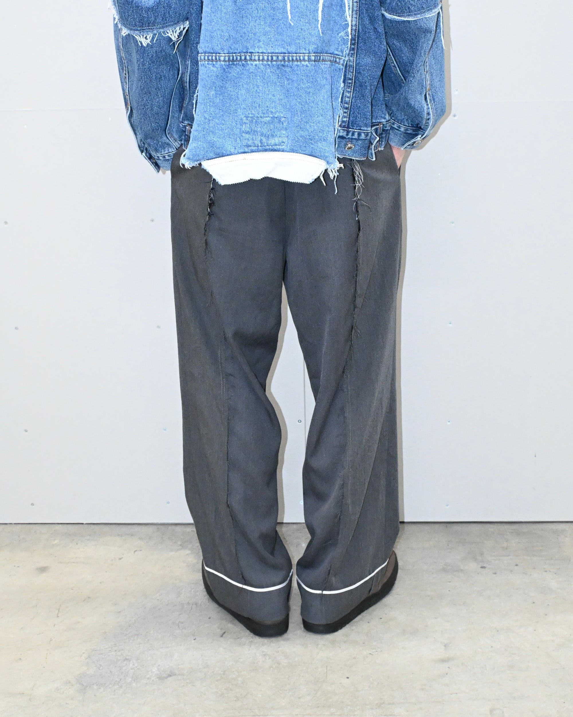 ID26-046-M / docking straight slacks【A】