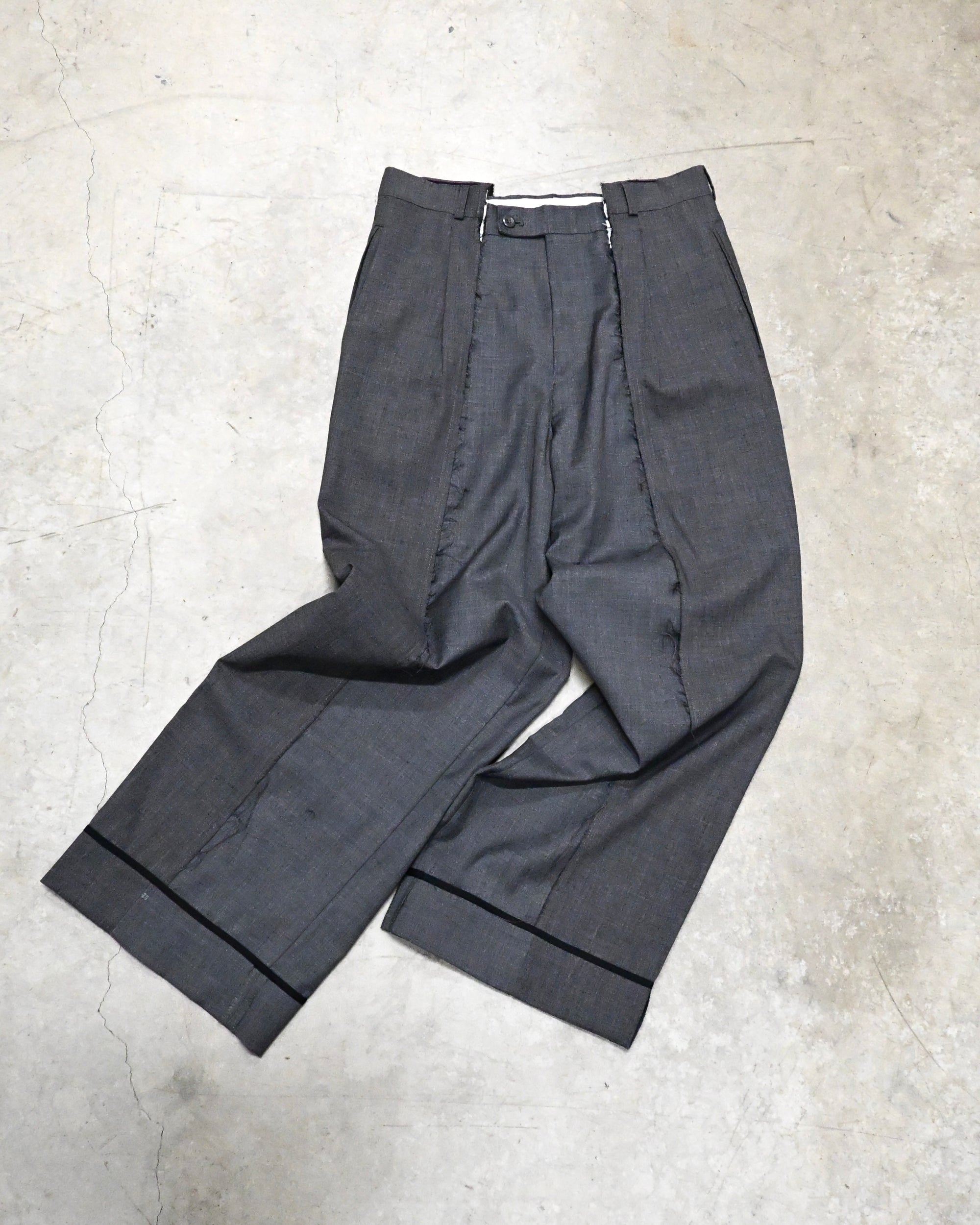 ID26-046-M / docking straight slacks【B】