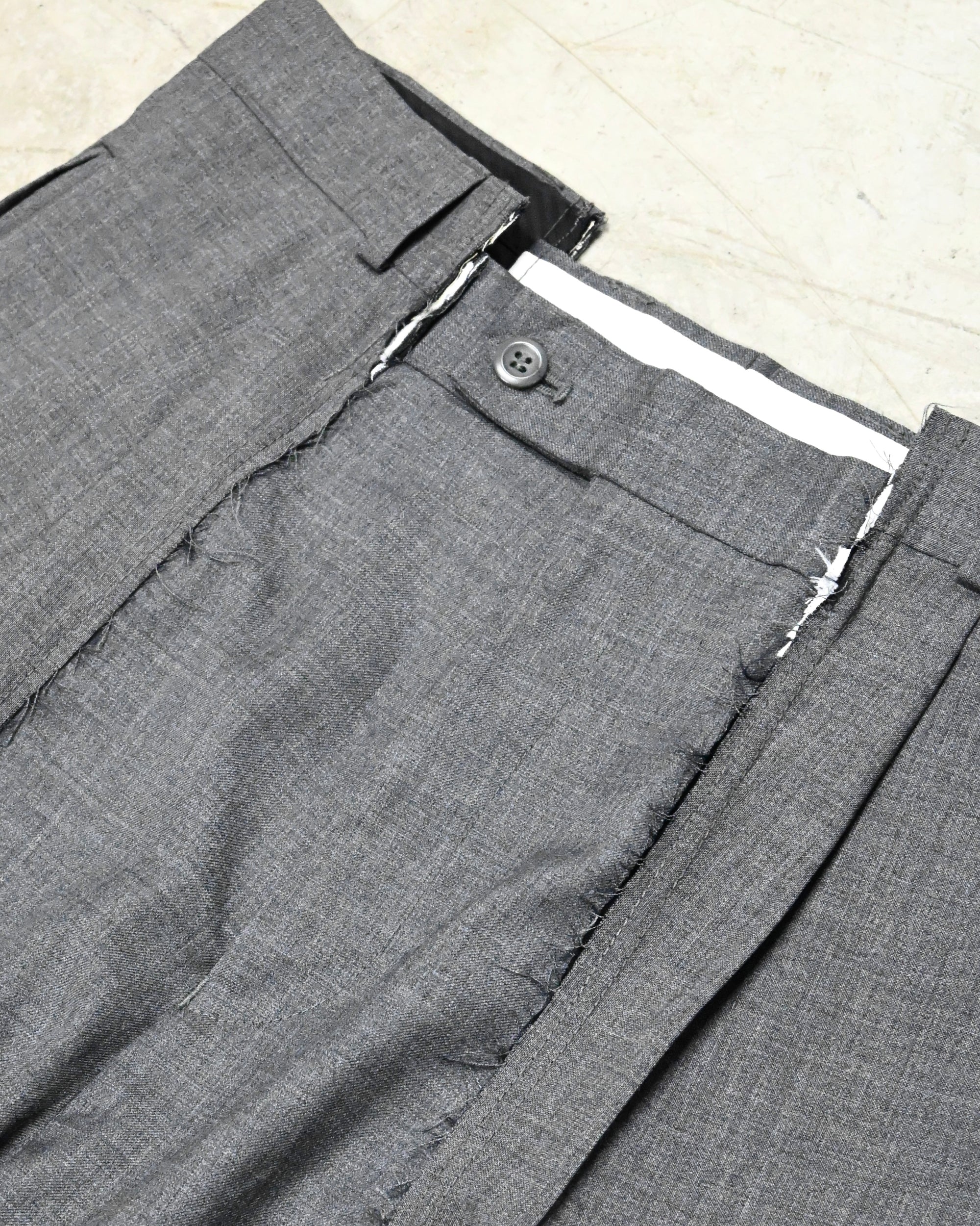 ID26-046-M / docking straight slacks【B】