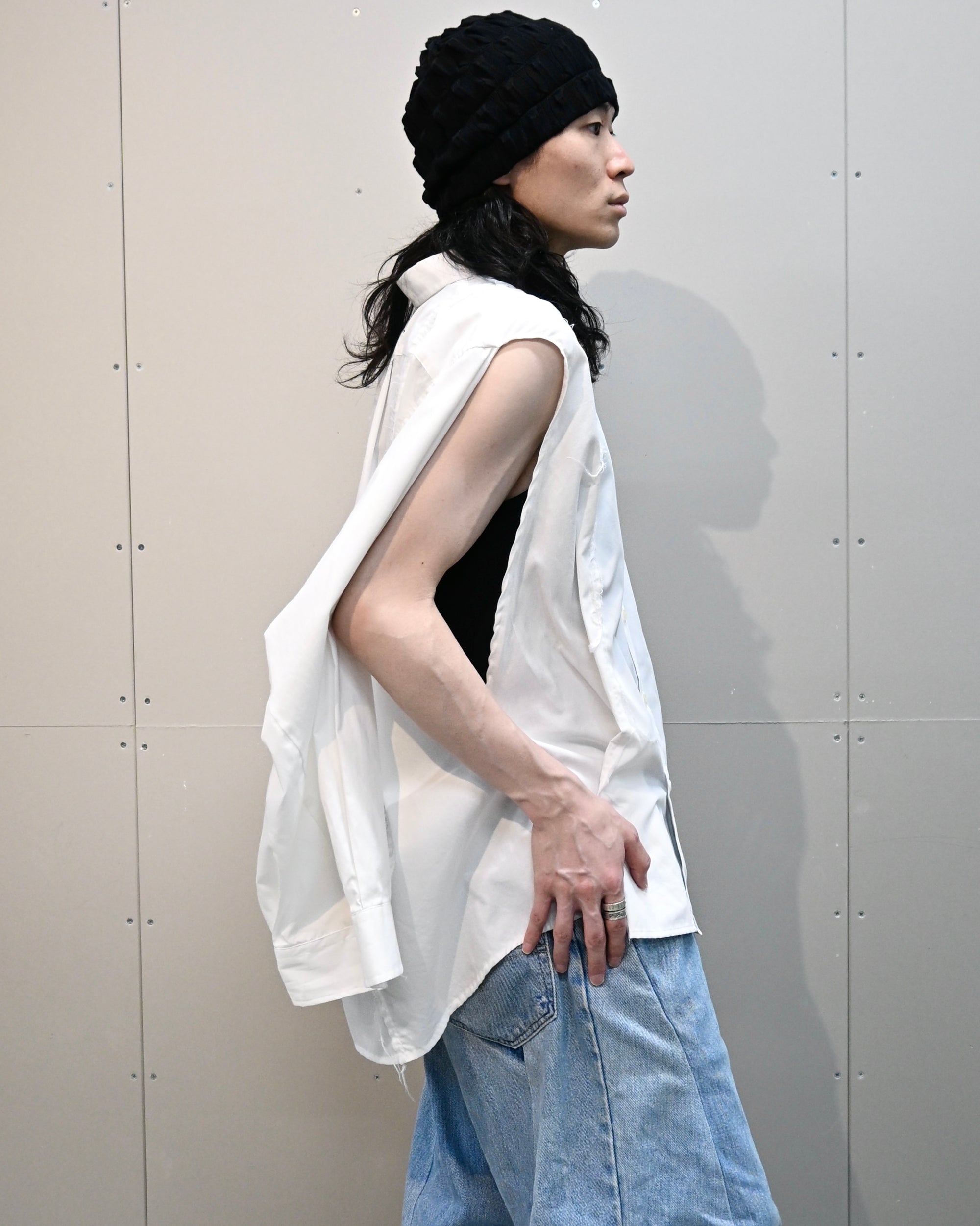 ID26-035-F / slit cape shirt【B】