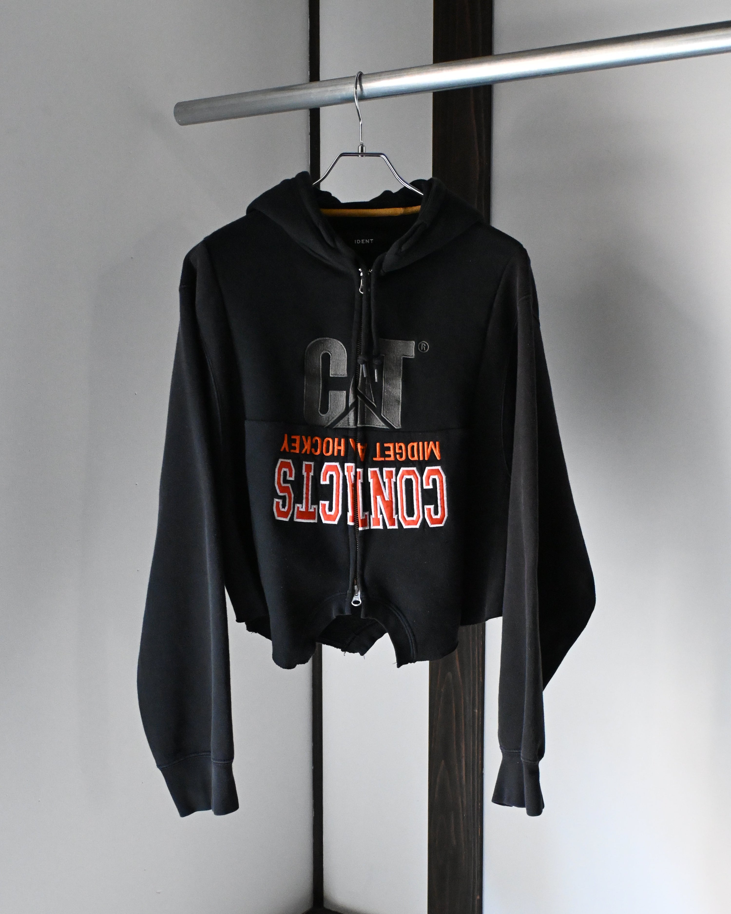 ID26-010-F / mirrored zip hoodie【A】