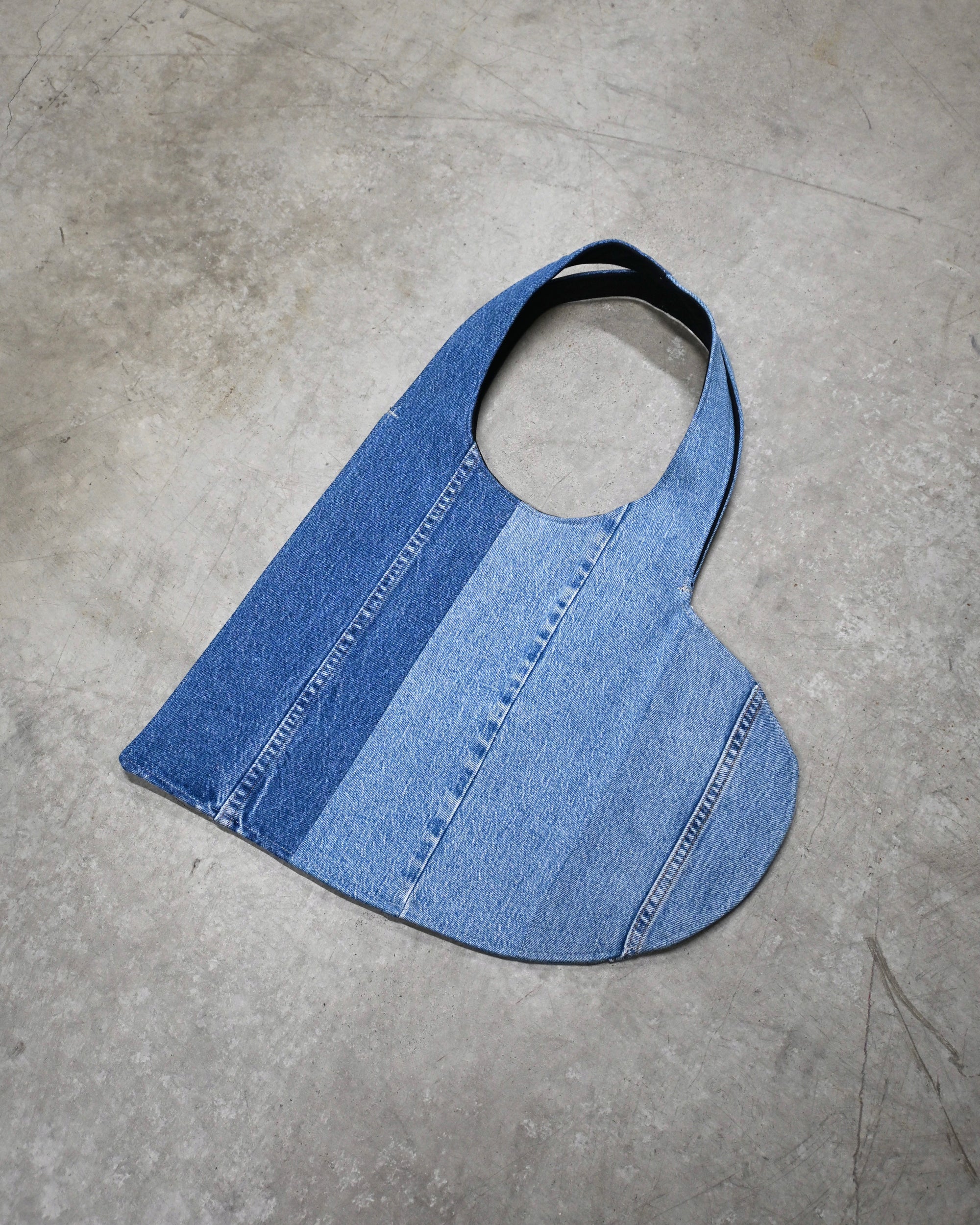 ID26-034-F /  denim heart bag【C】