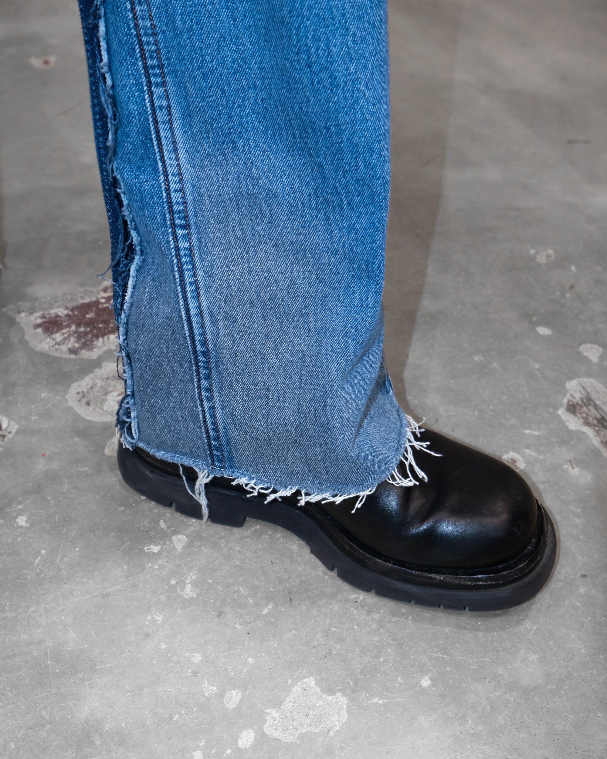 ID26-009-F / cut off straight denim【A】