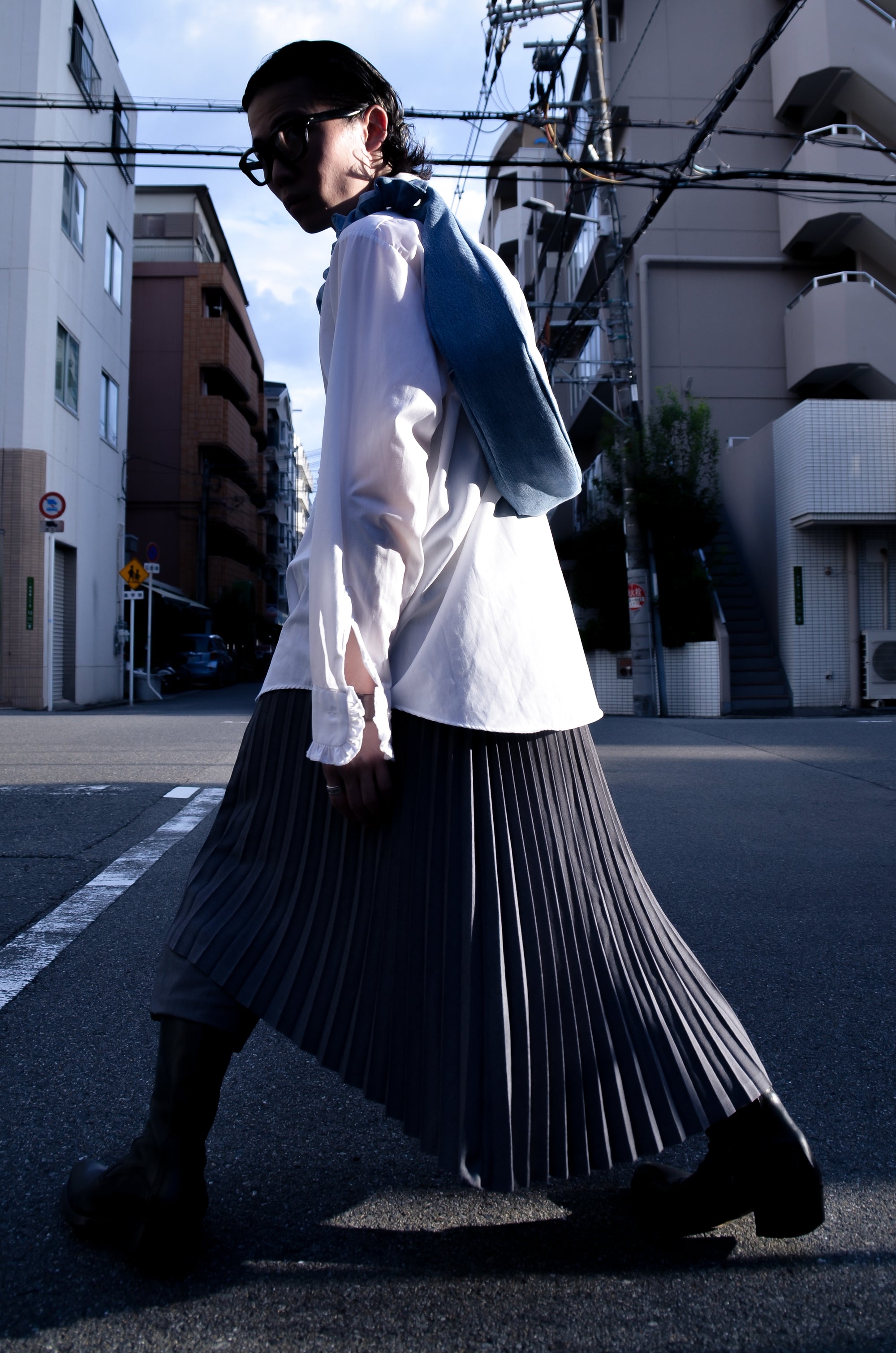 UE-003 / Asymmetrical Pleated Skirt