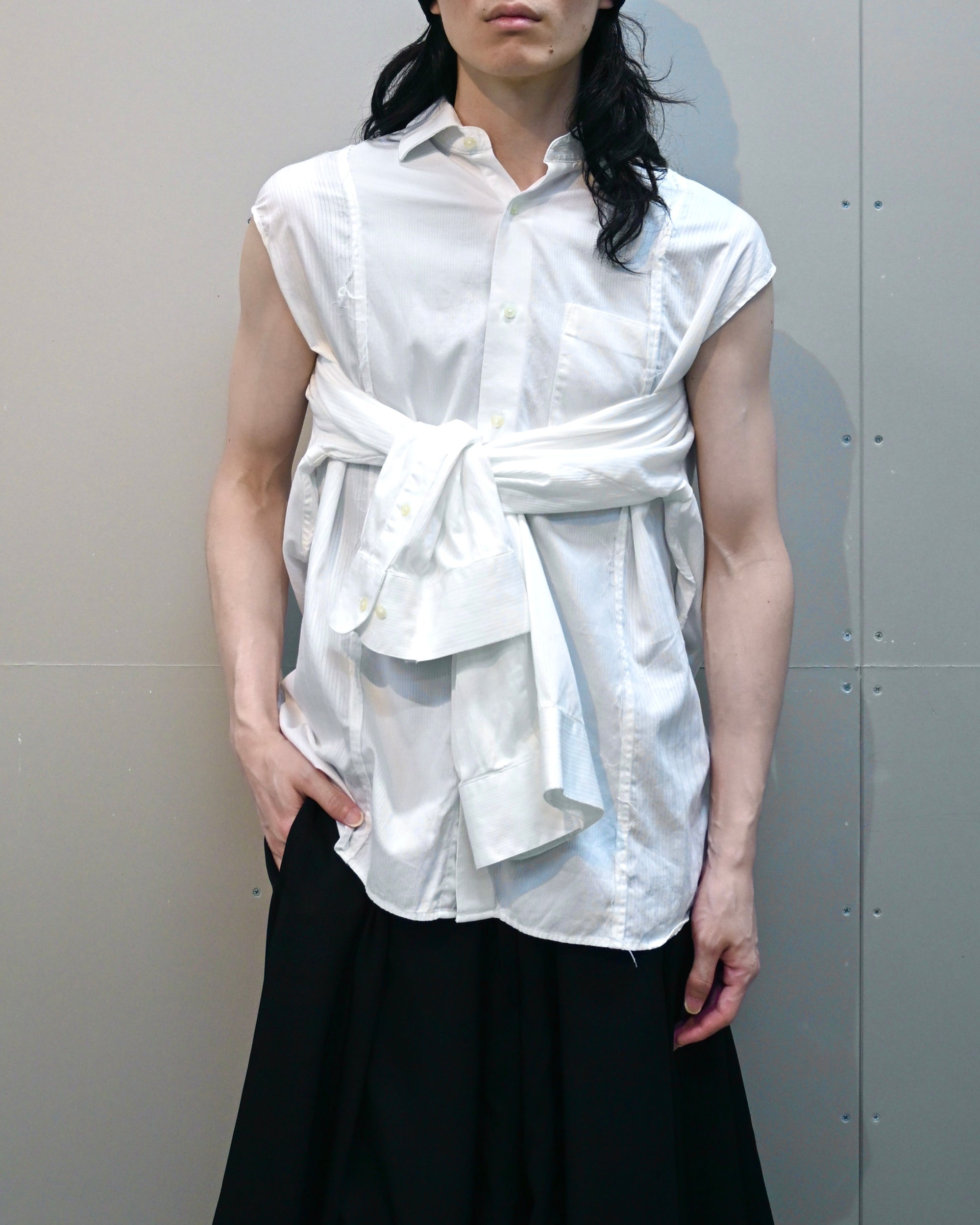 ID26-035-F / slit cape shirt【C】